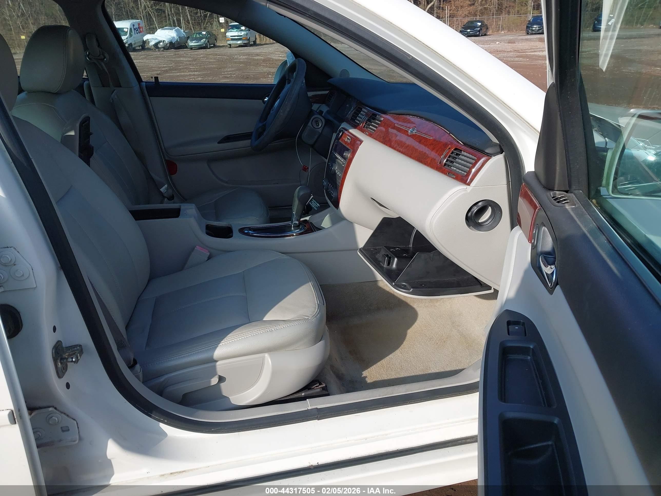 CHEVROLET IMPALA image 5
