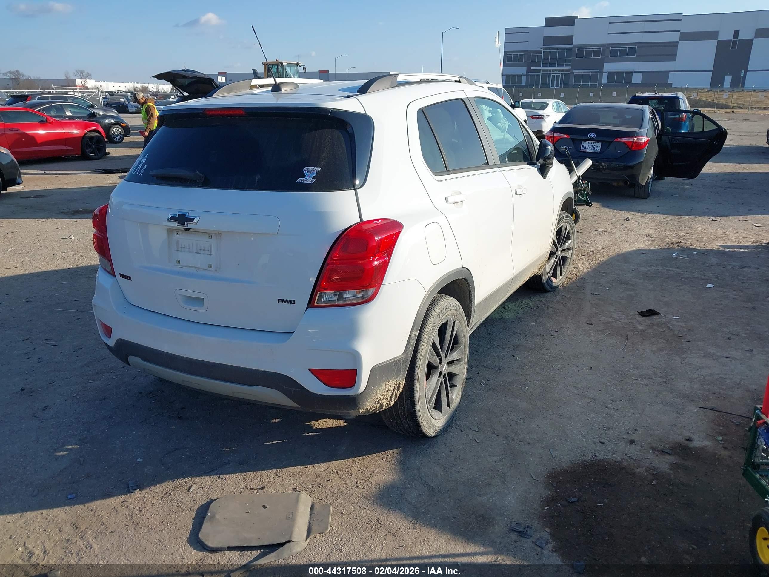CHEVROLET TRAX image 4