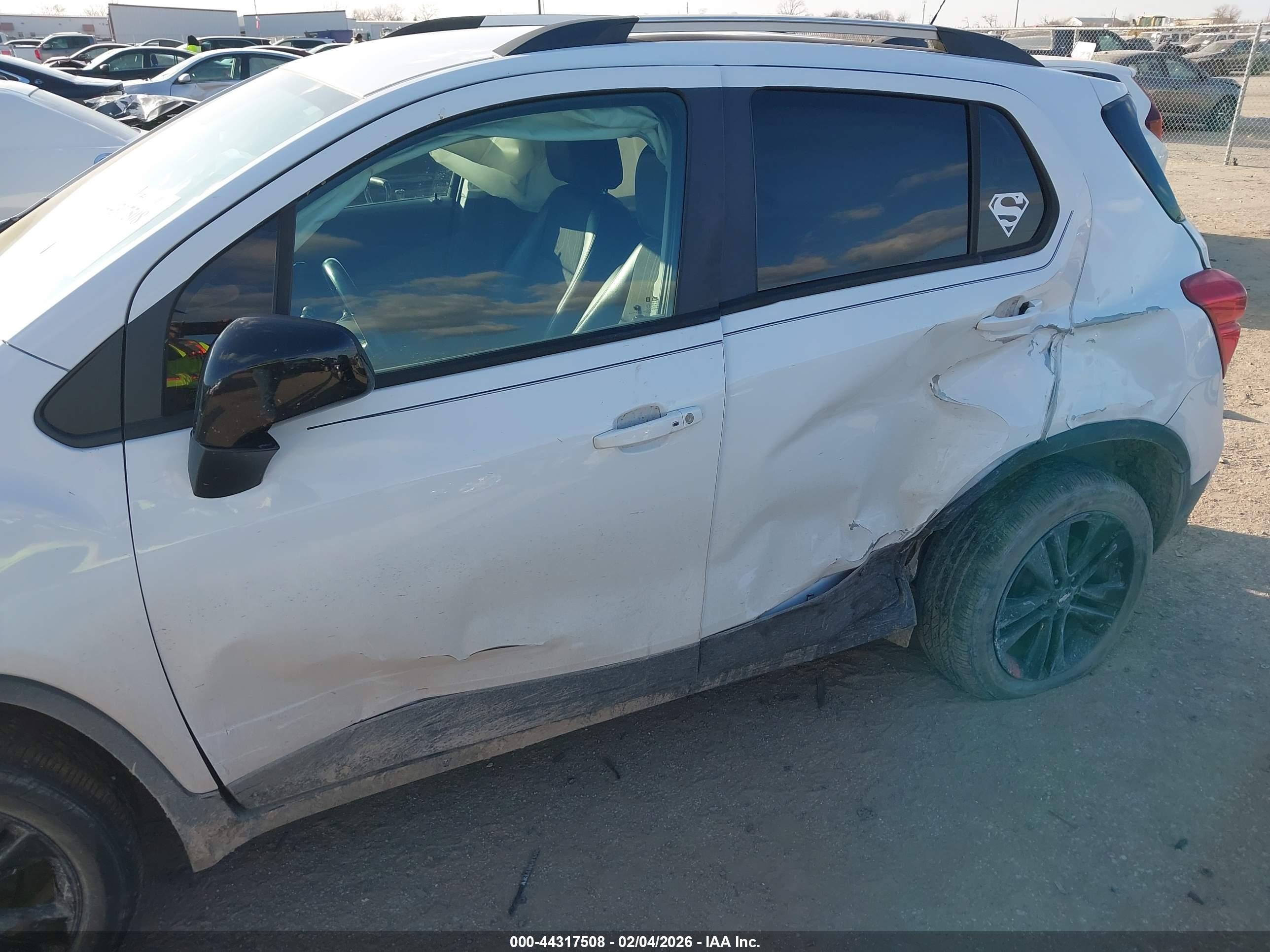 CHEVROLET TRAX image 6
