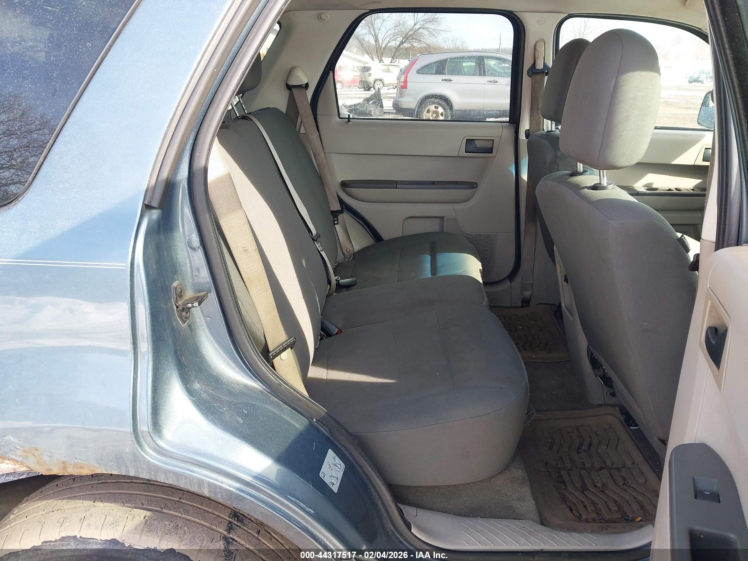 FORD ESCAPE image 8