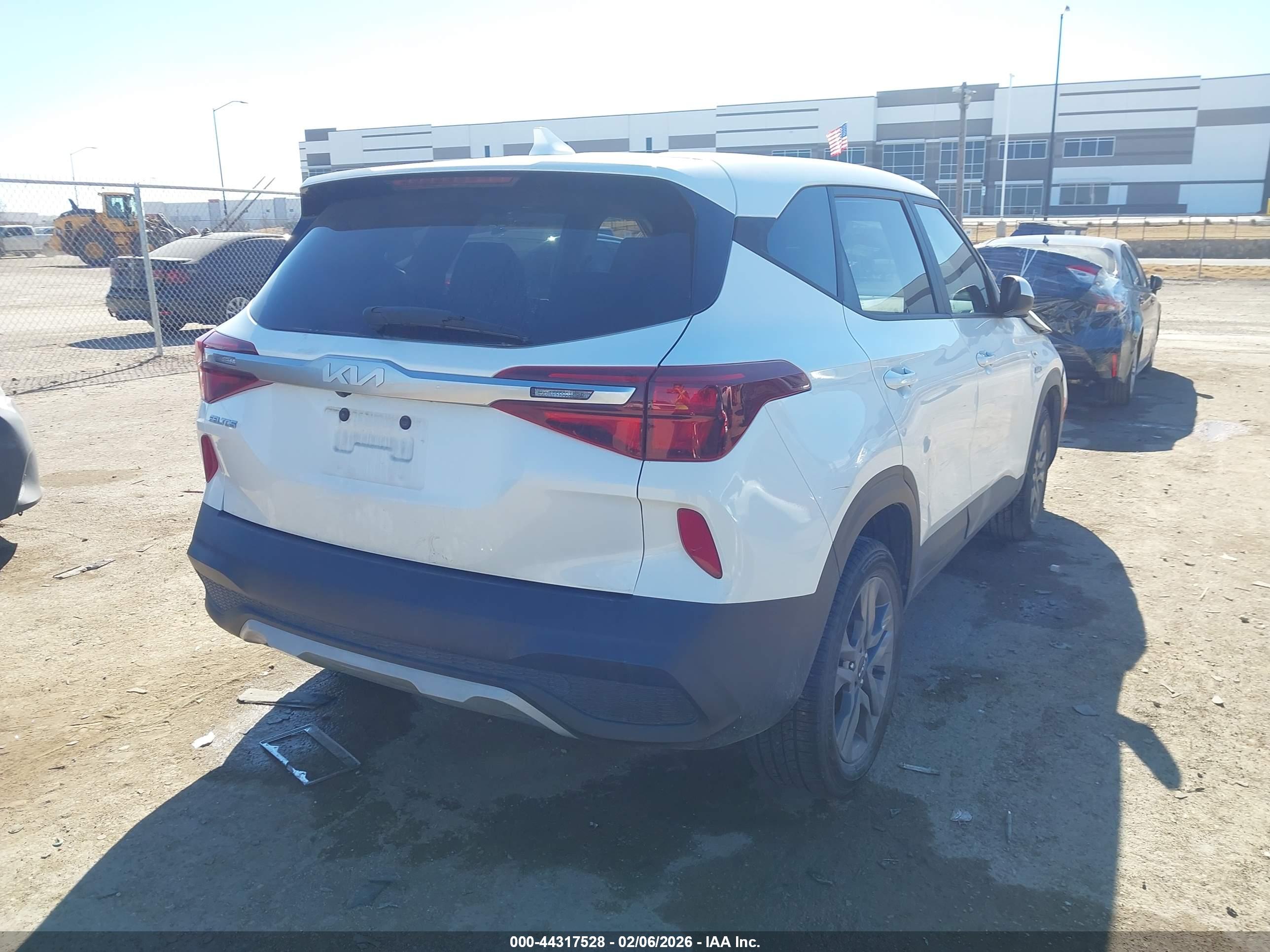 KIA SELTOS image 4