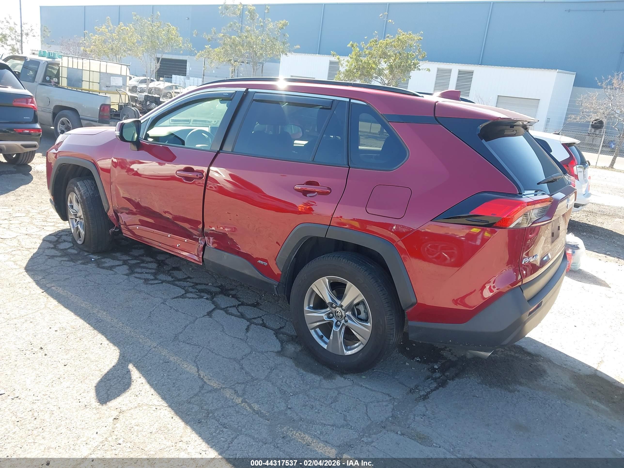TOYOTA RAV4 image 3