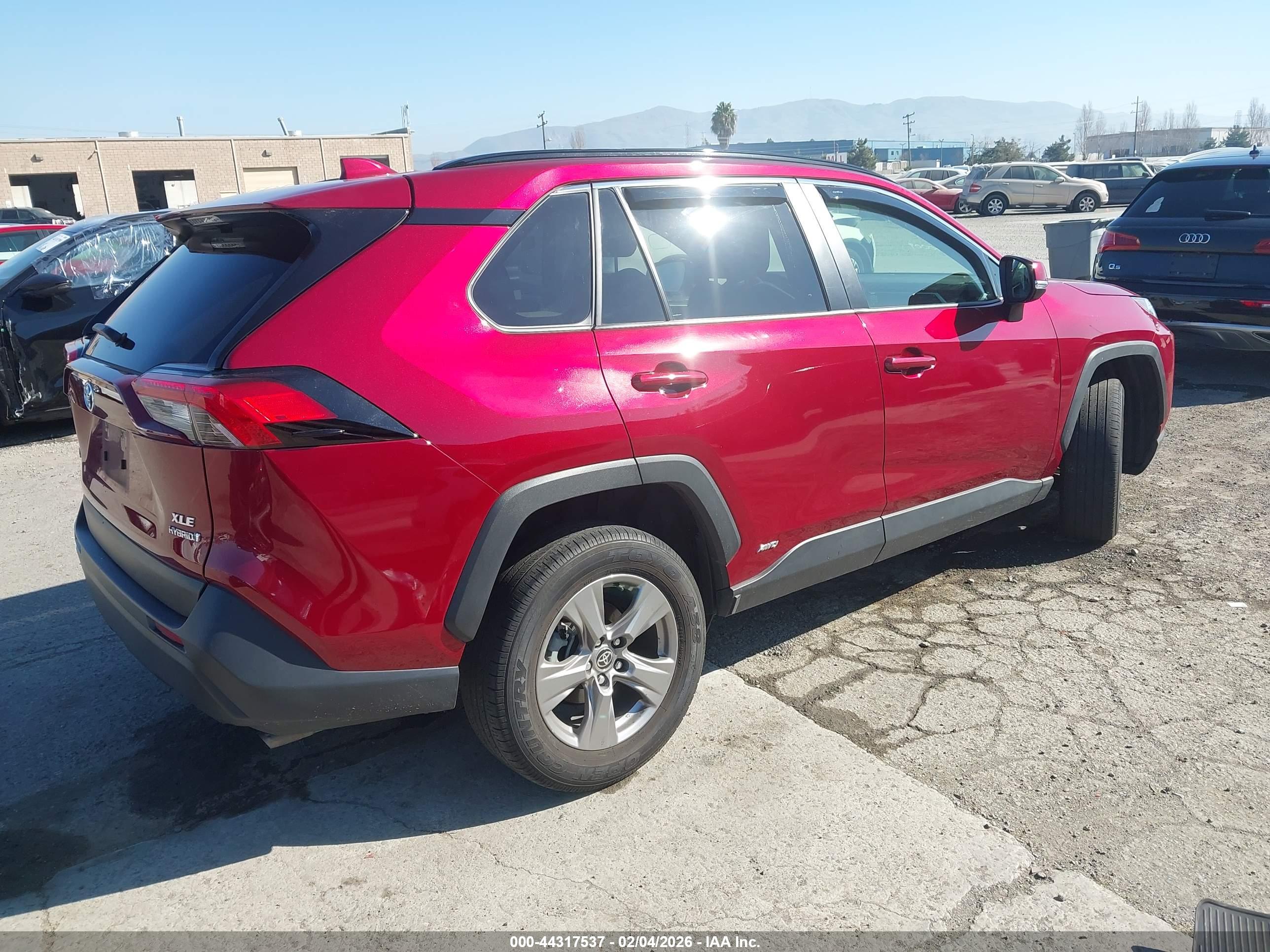TOYOTA RAV4 image 4