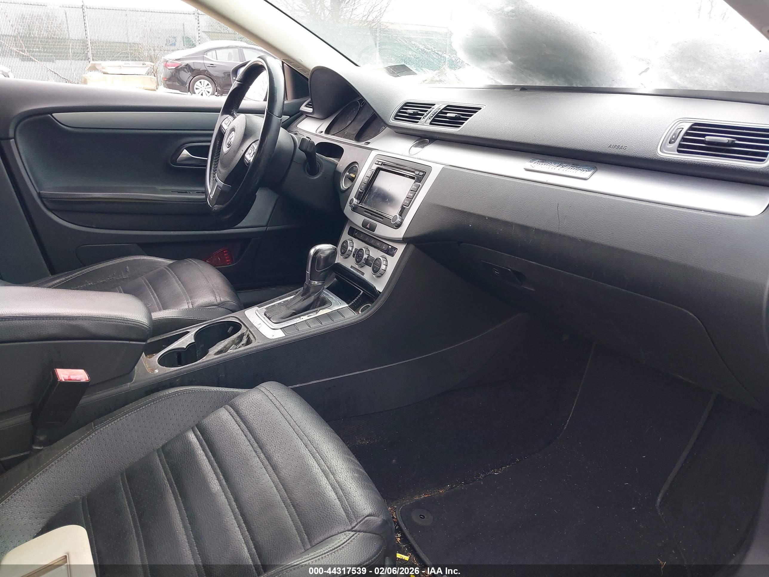 VOLKSWAGEN CC image 5