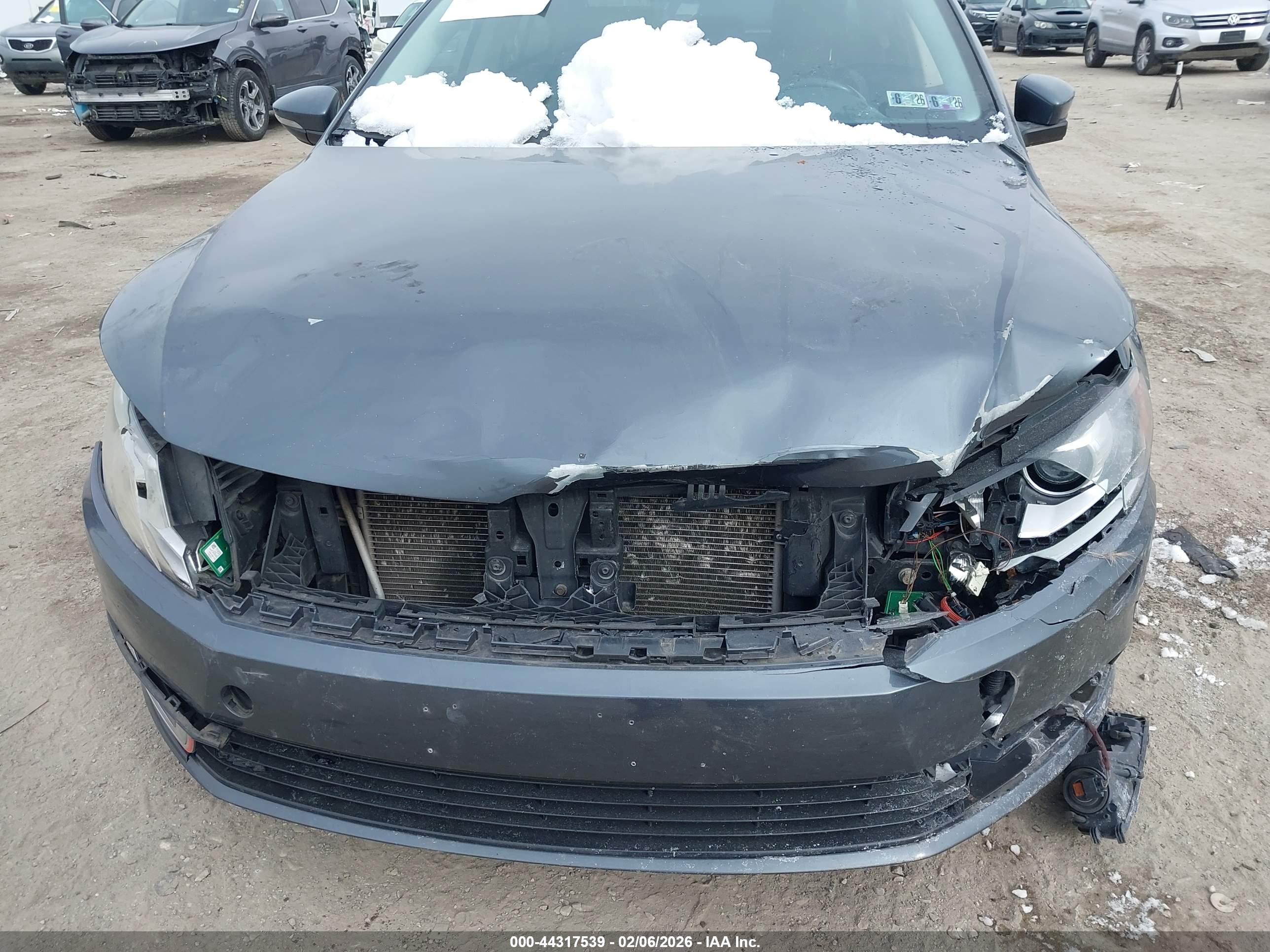 VOLKSWAGEN CC image 6