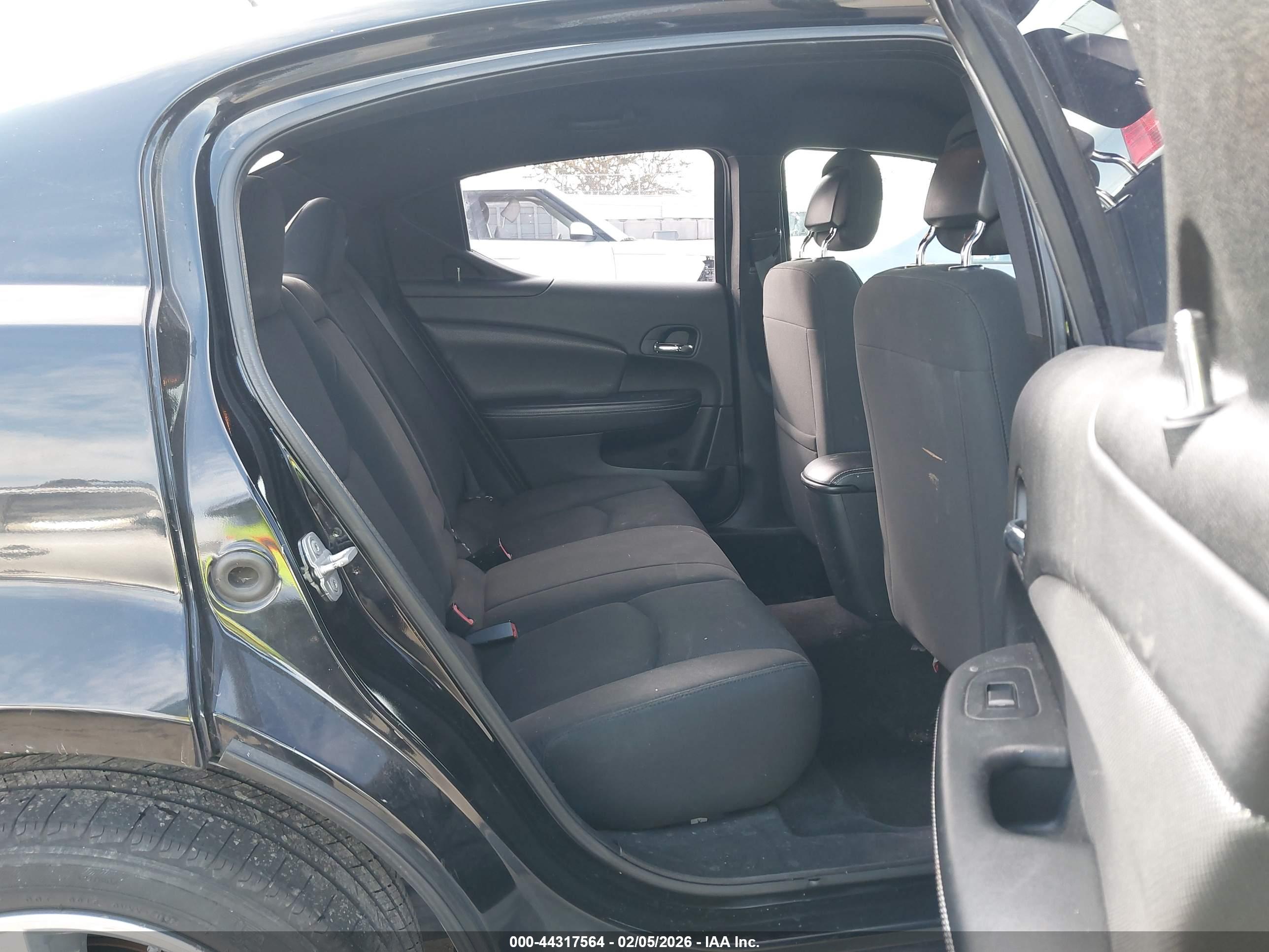 DODGE AVENGER image 8