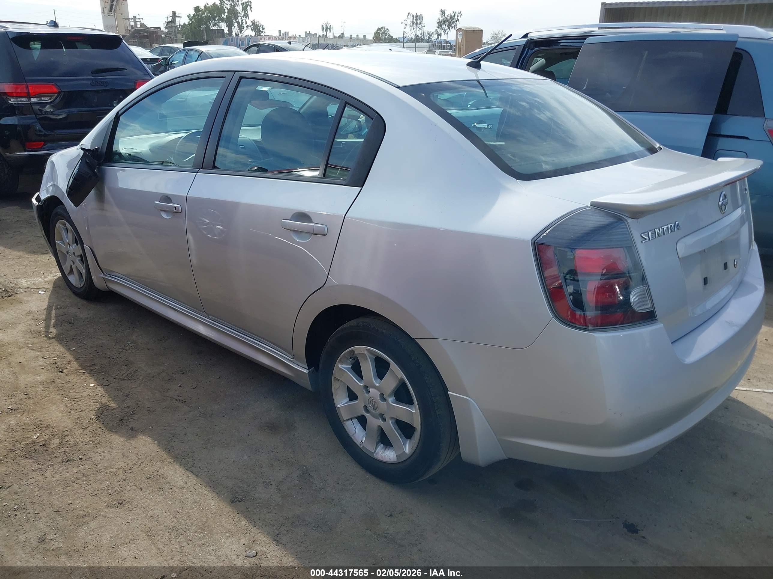 NISSAN SENTRA image 3