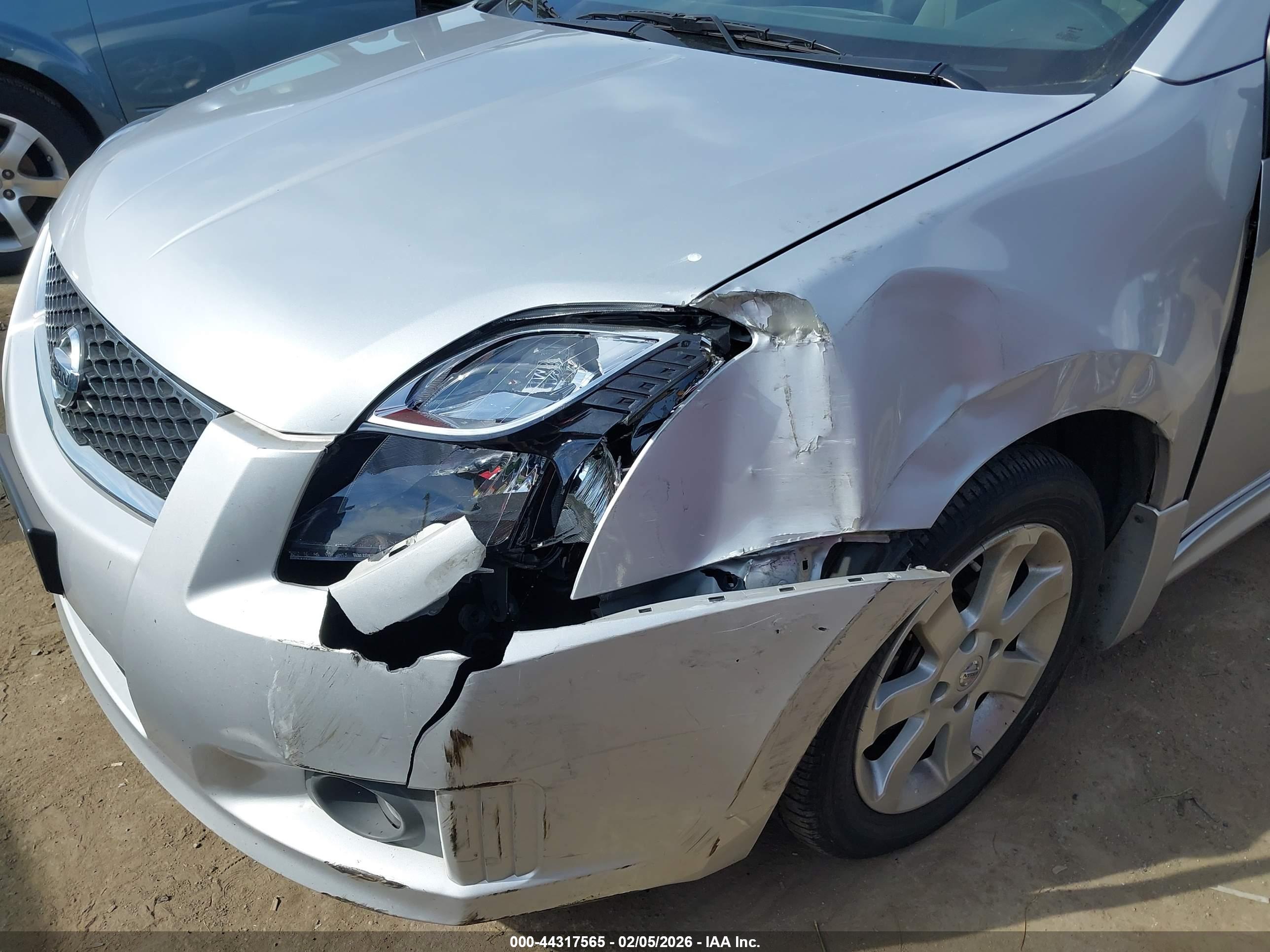 NISSAN SENTRA image 6