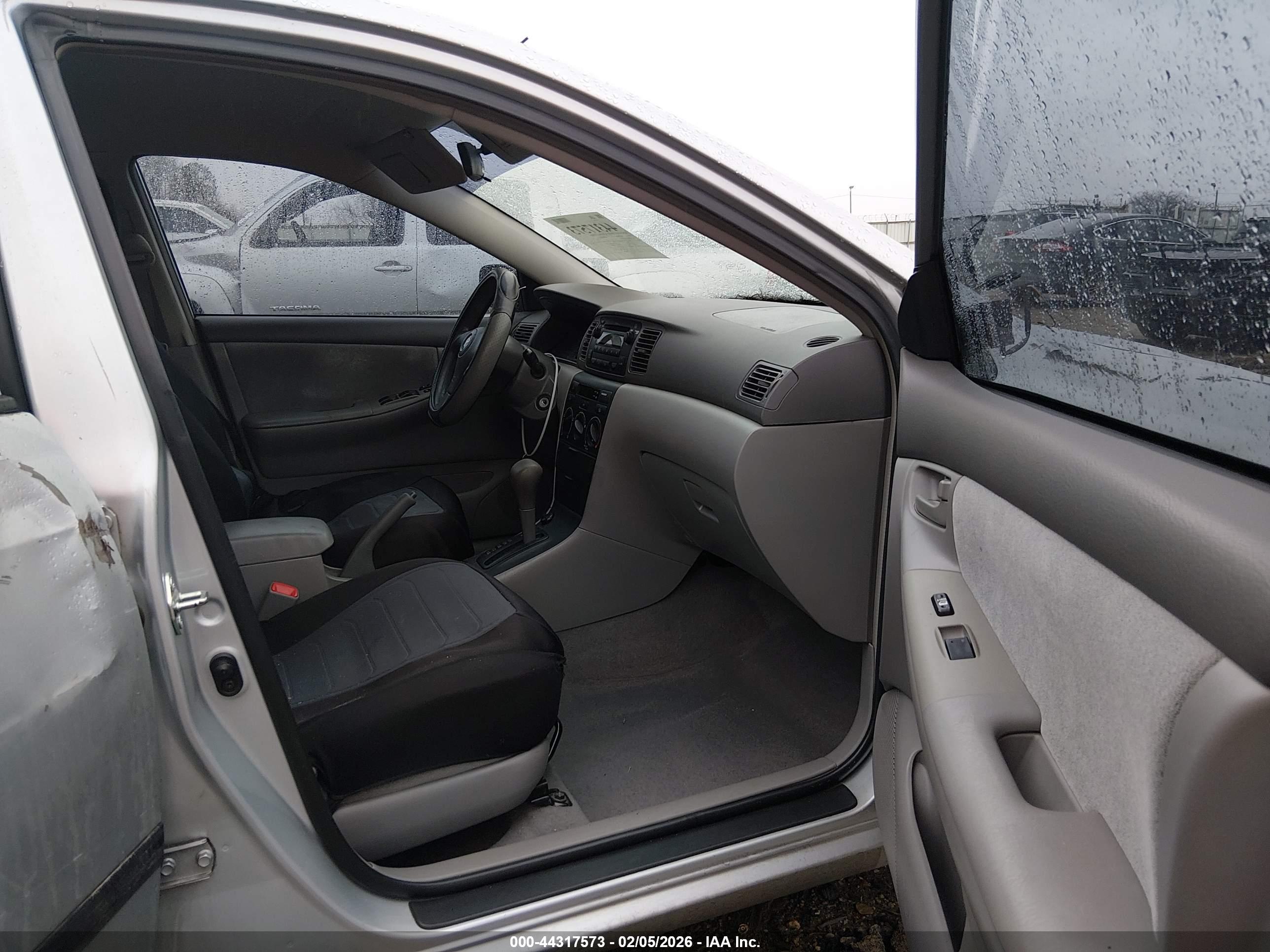 TOYOTA COROLLA image 5