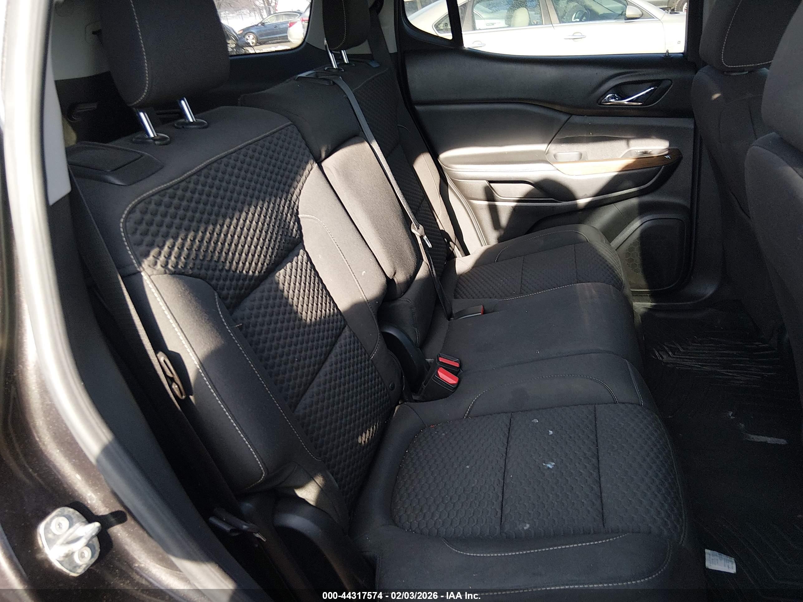 GMC ACADIA image 8