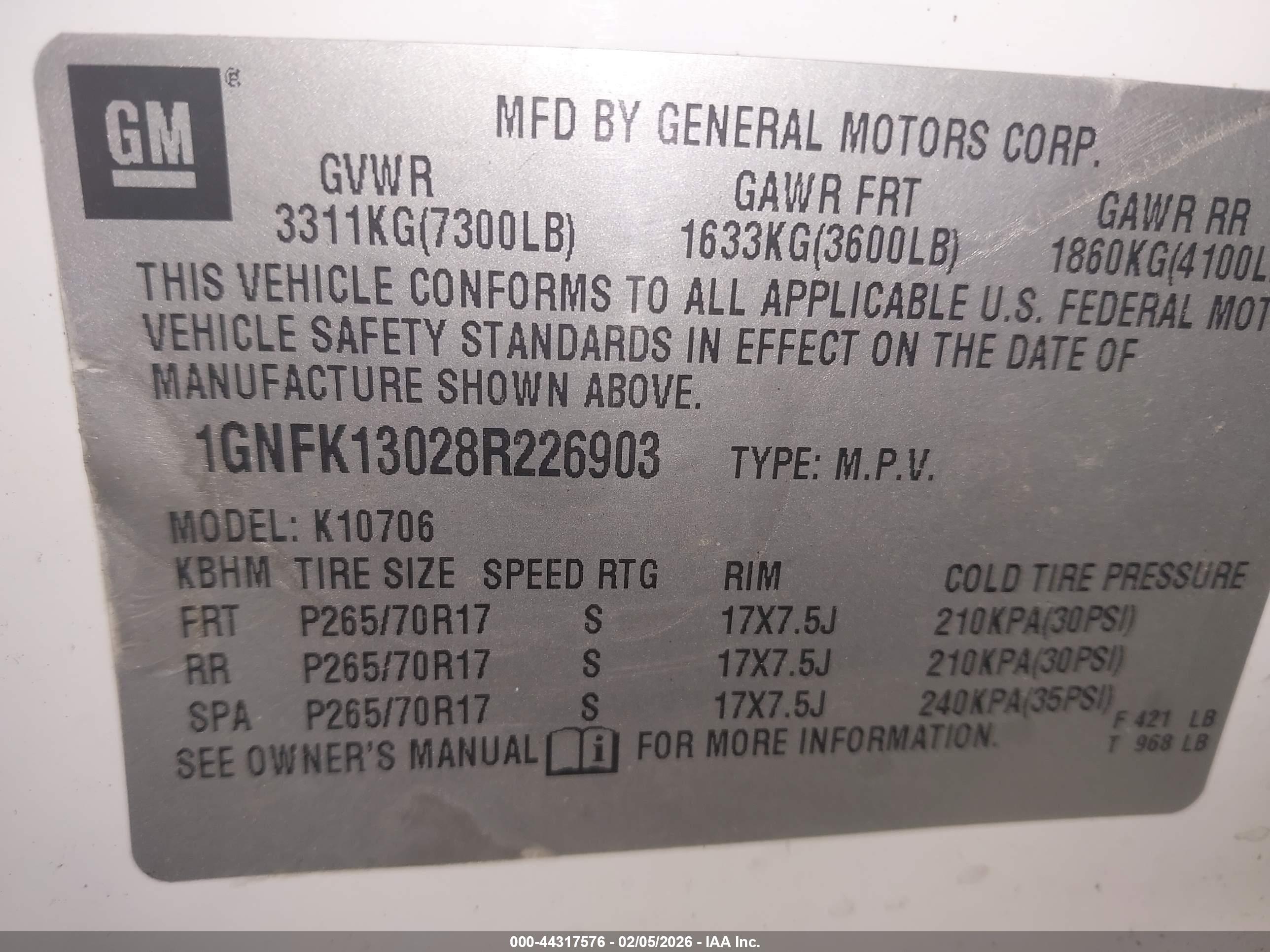 CHEVROLET TAHOE image 9