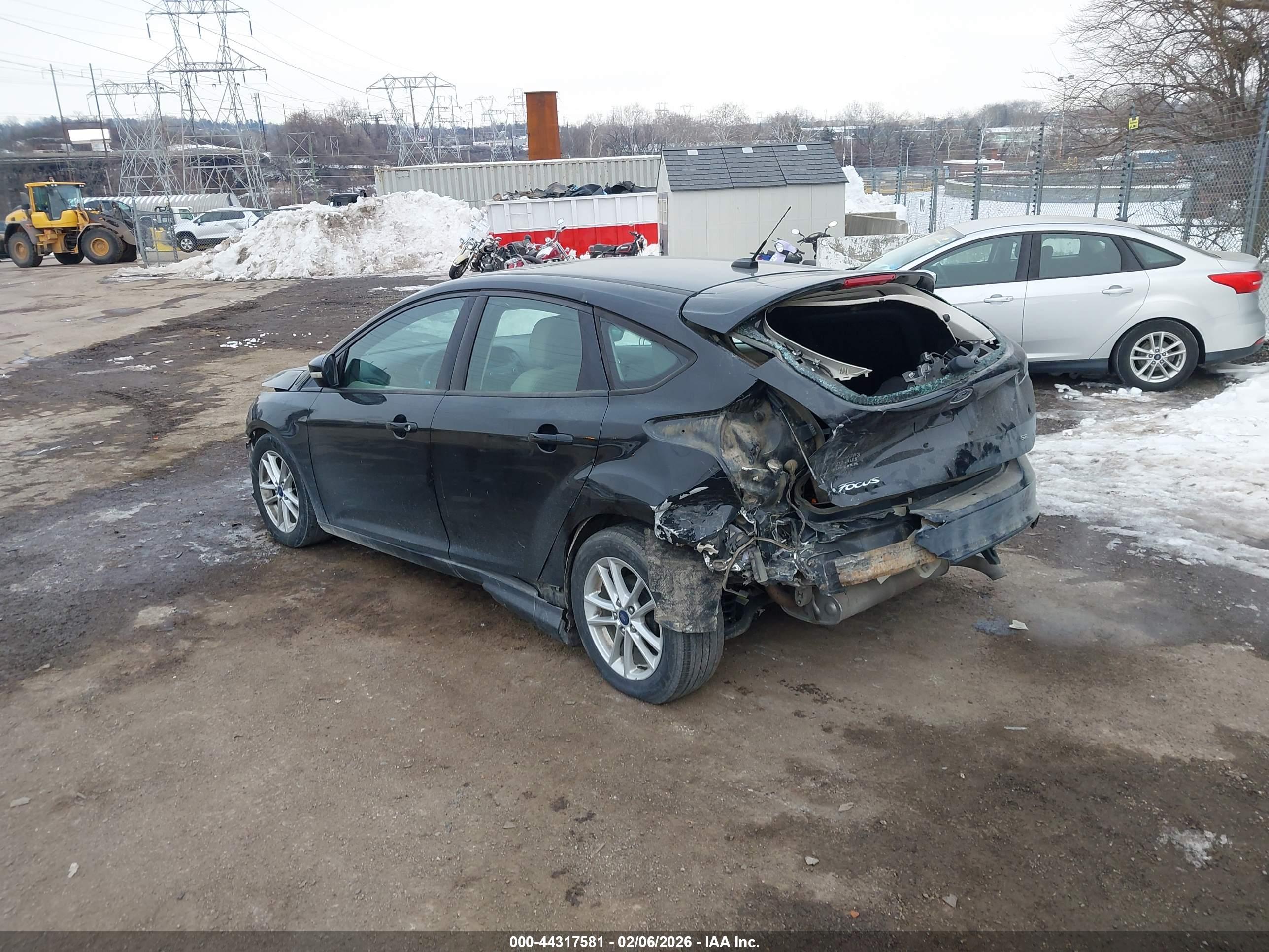 FORD FOCUS image 3
