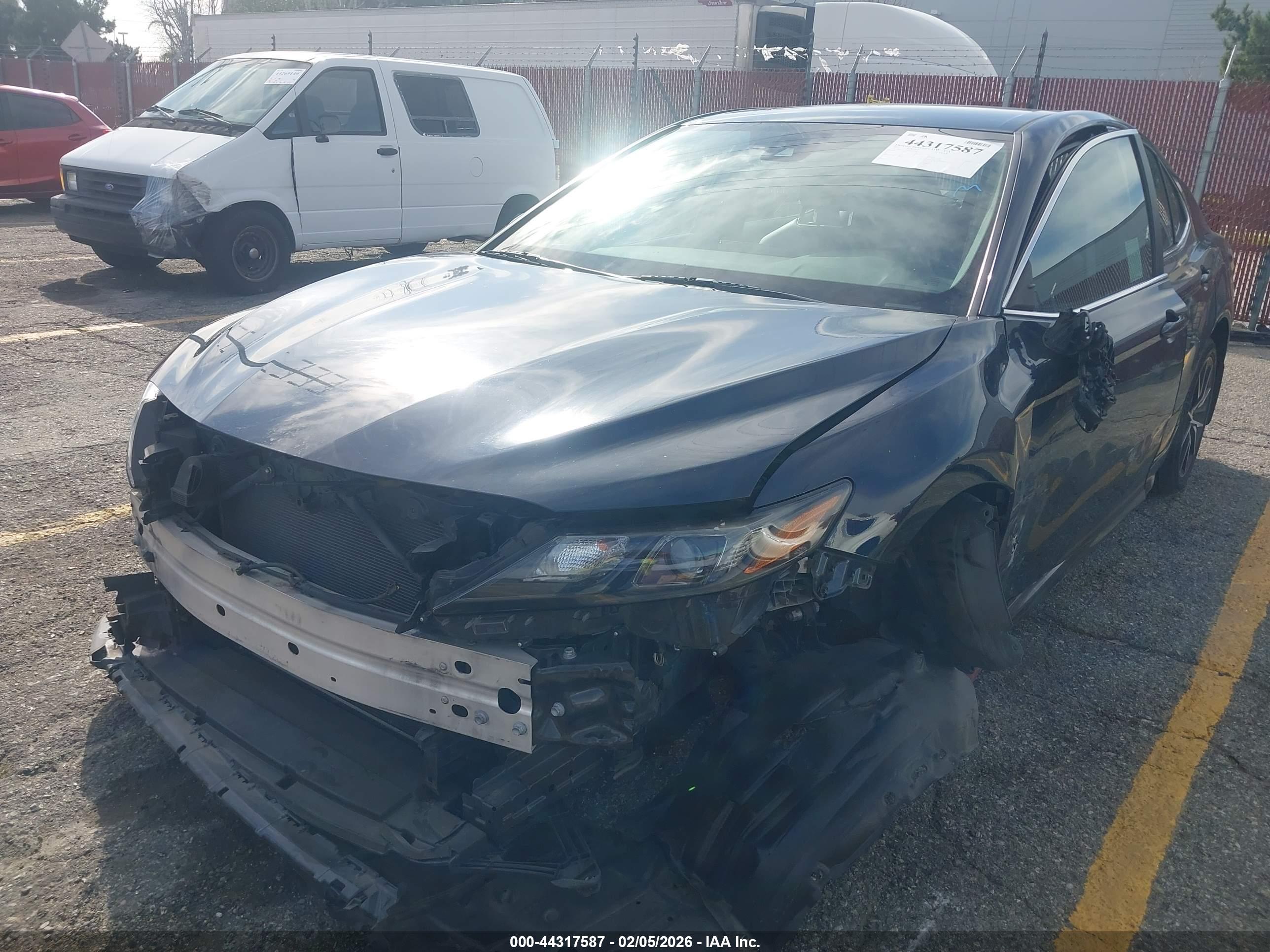 TOYOTA CAMRY image 6