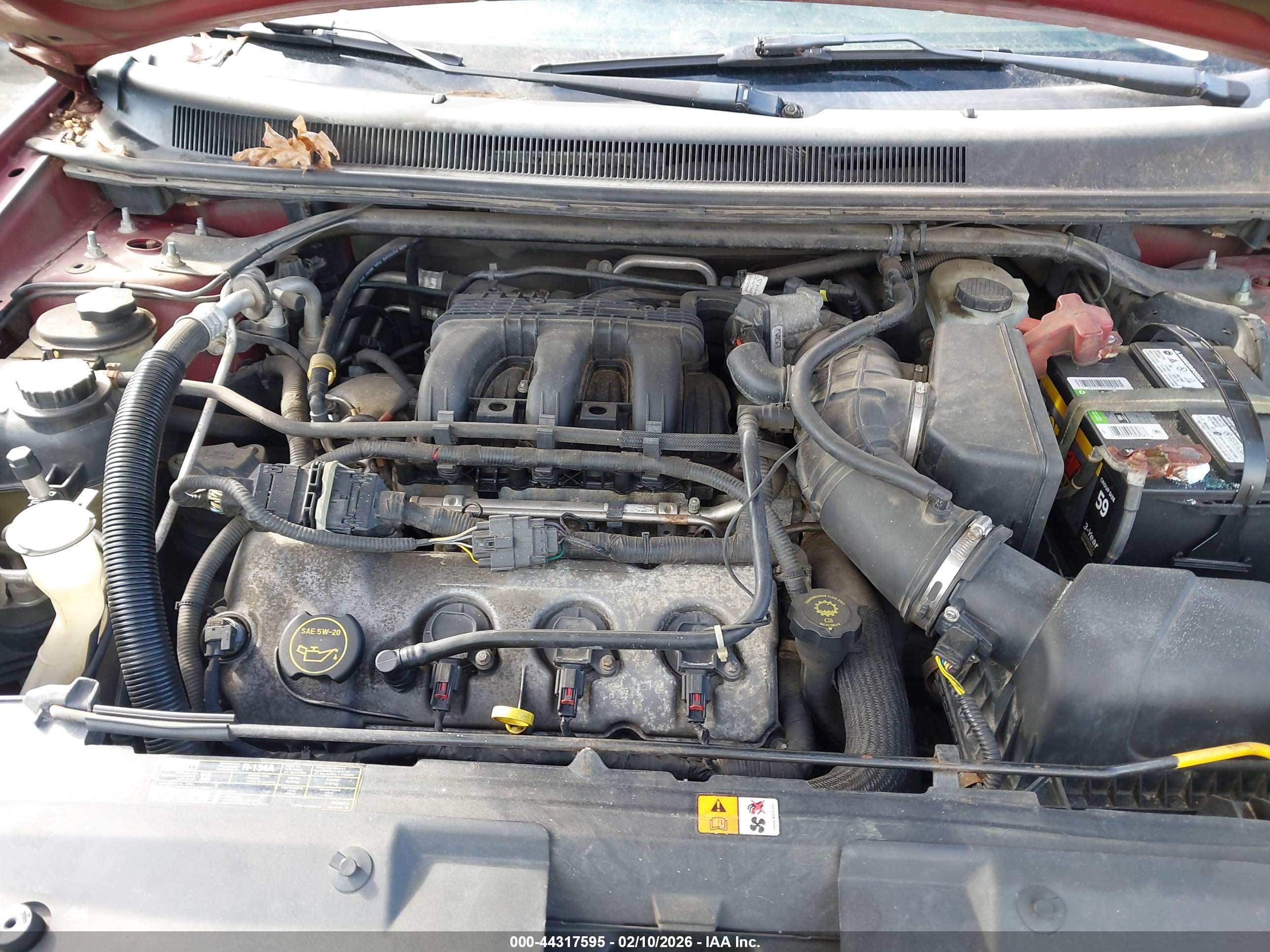 FORD TAURUS image 10