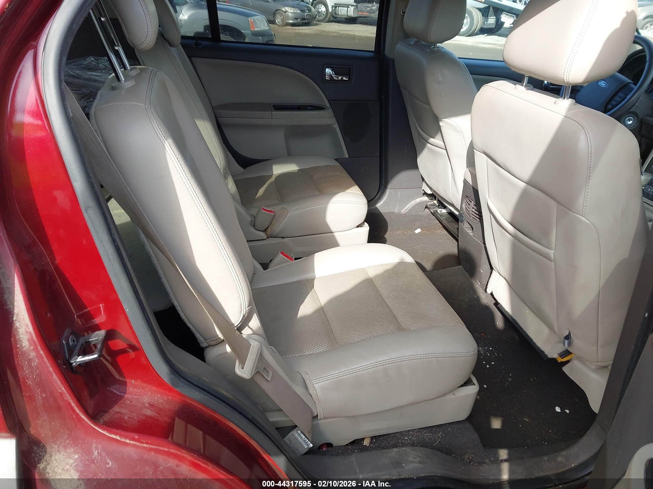 FORD TAURUS image 8