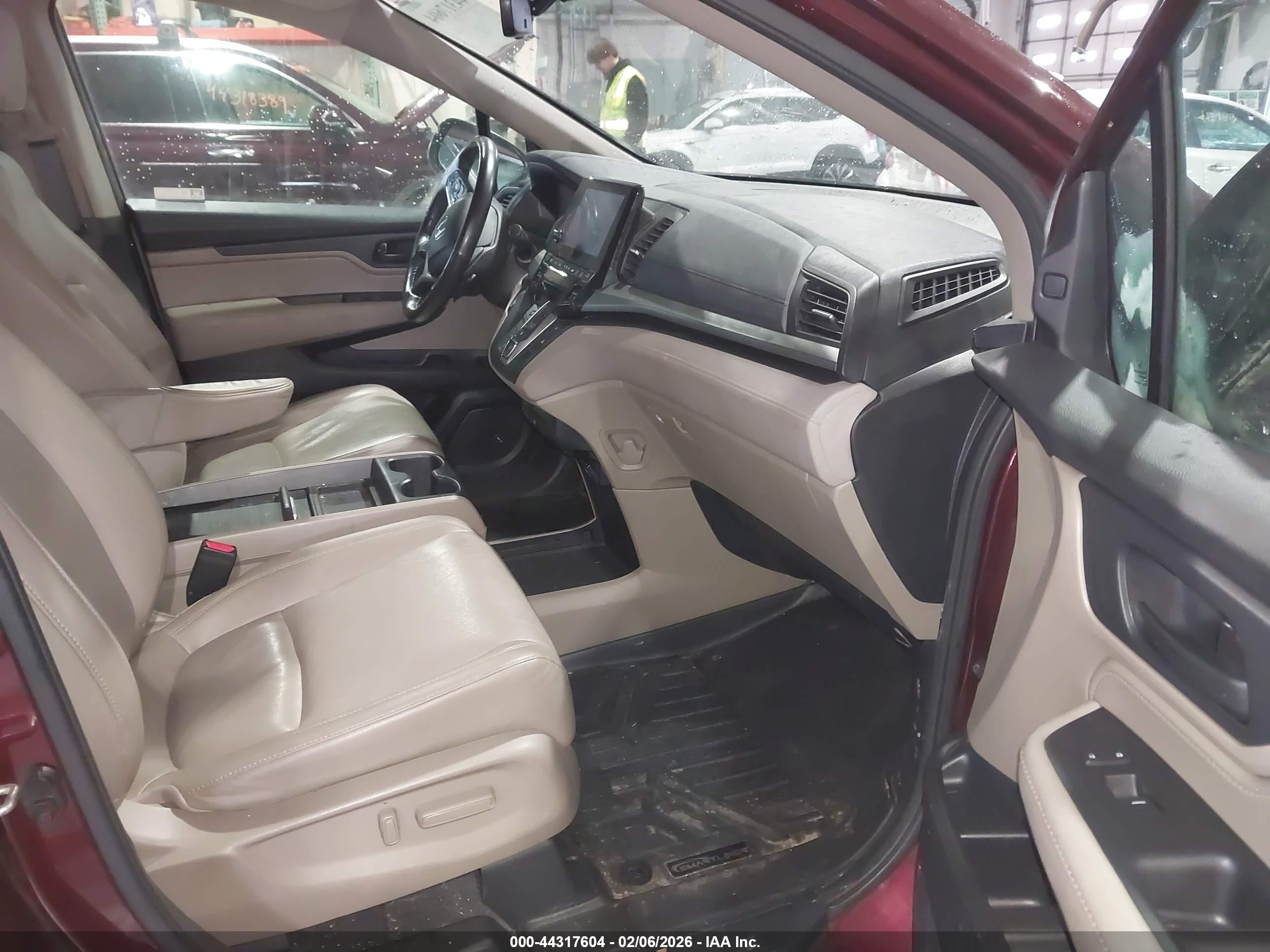 HONDA ODYSSEY image 5