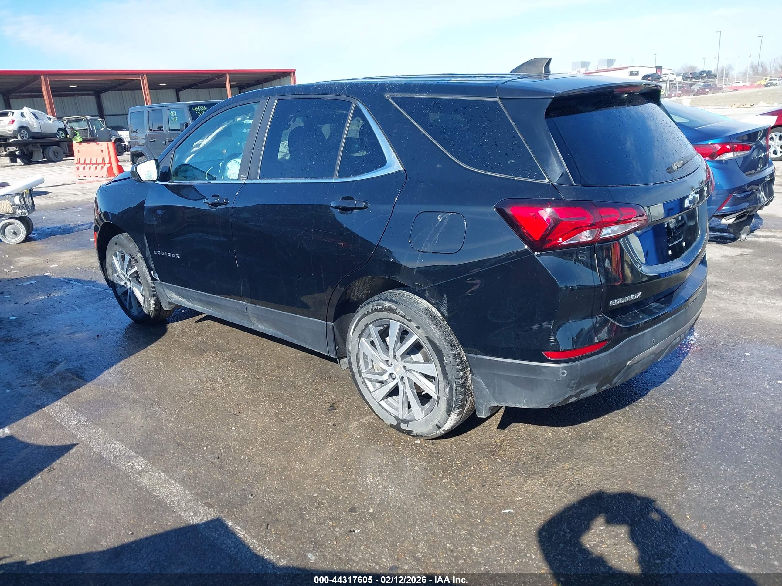 CHEVROLET EQUINOX image 3