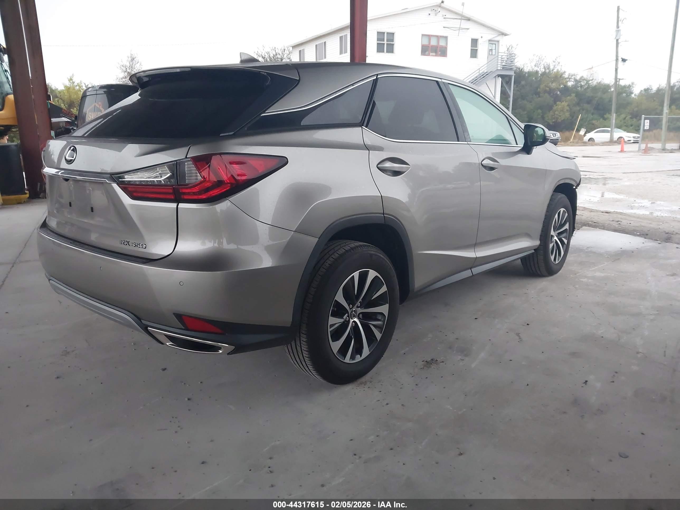 LEXUS RX image 4