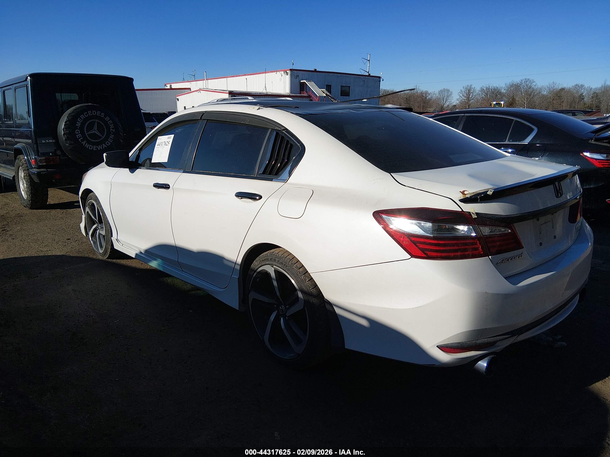 HONDA ACCORD image 3