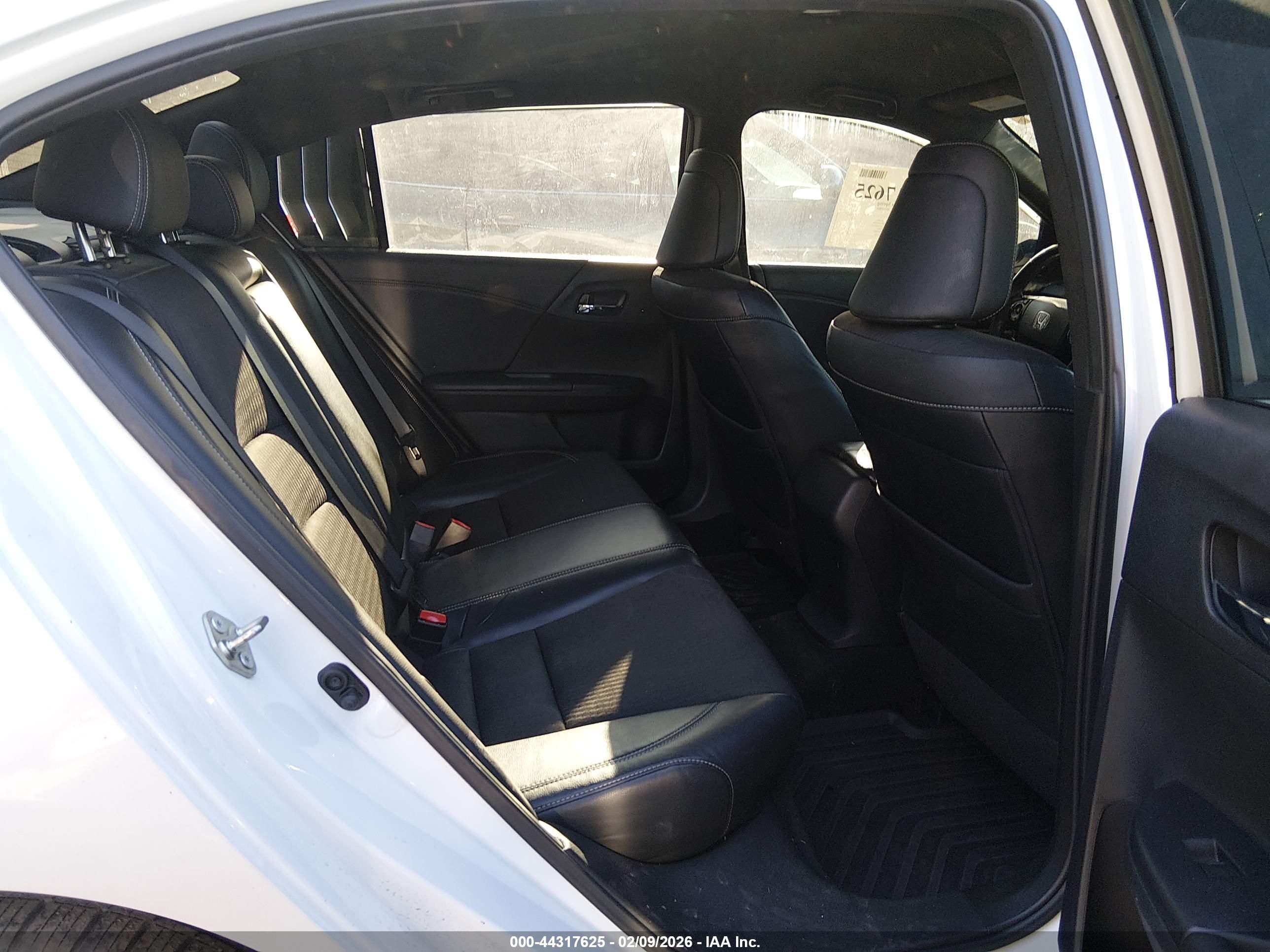 HONDA ACCORD image 8