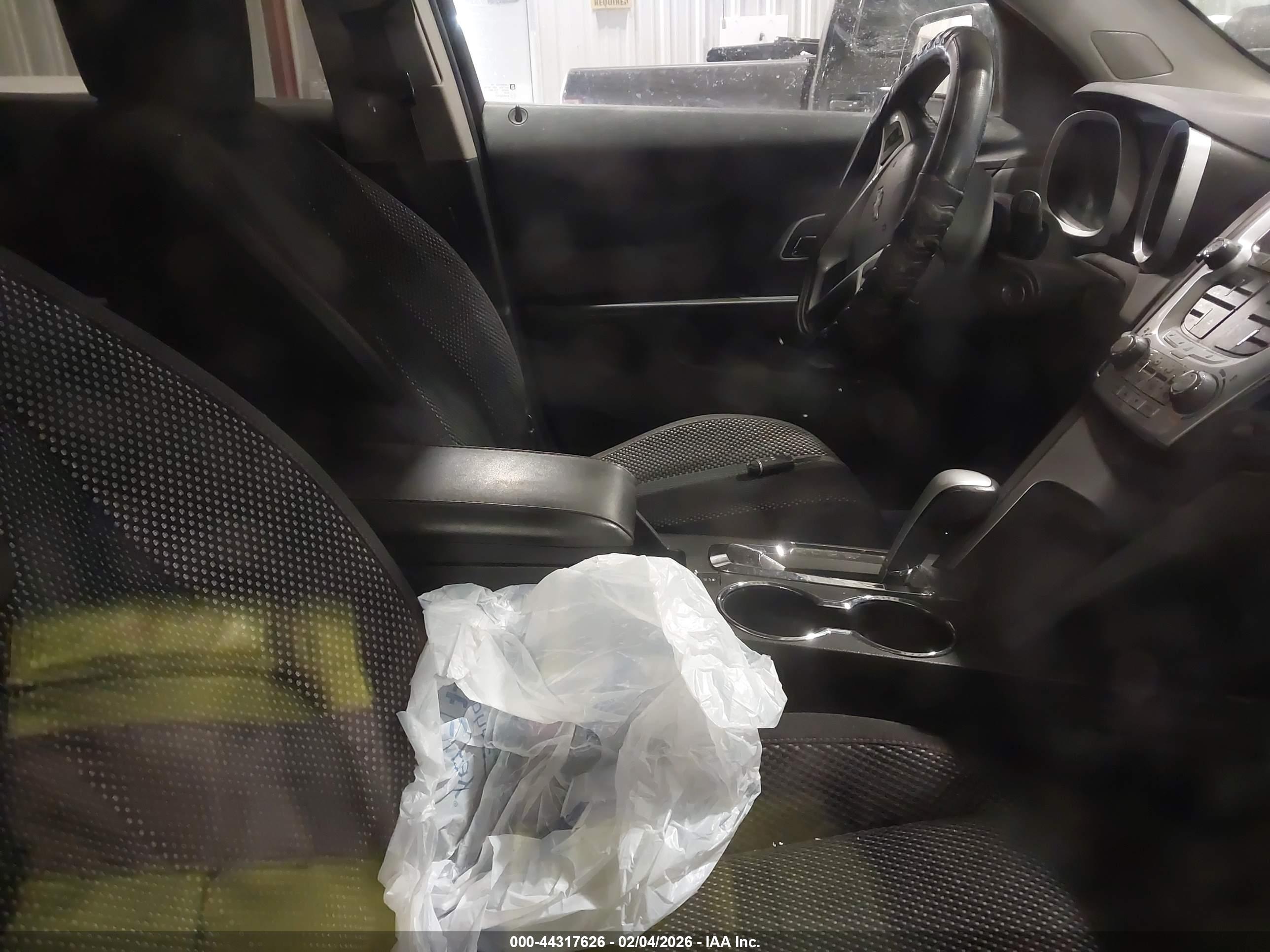 CHEVROLET EQUINOX image 8