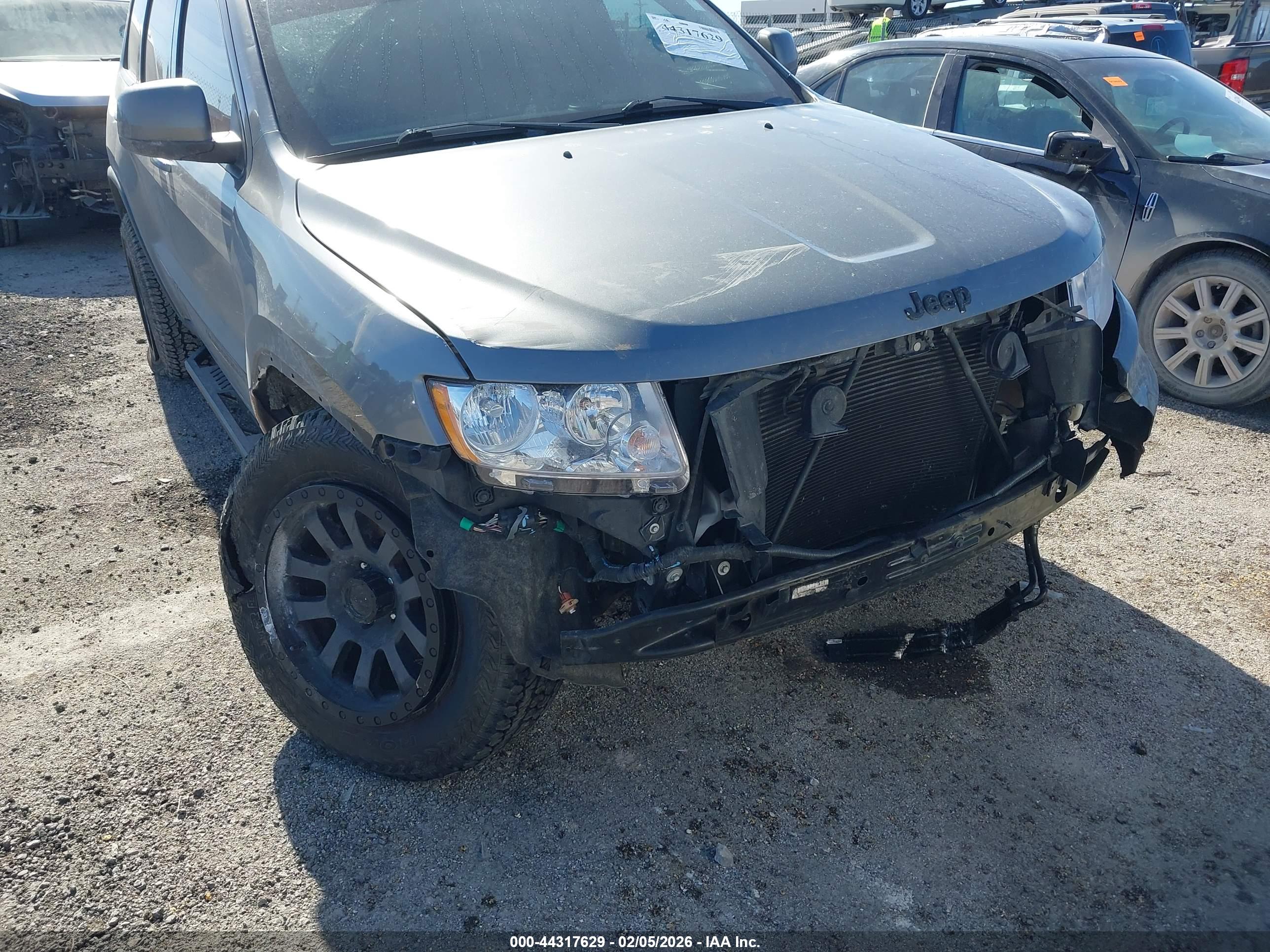 JEEP GRAND image 6
