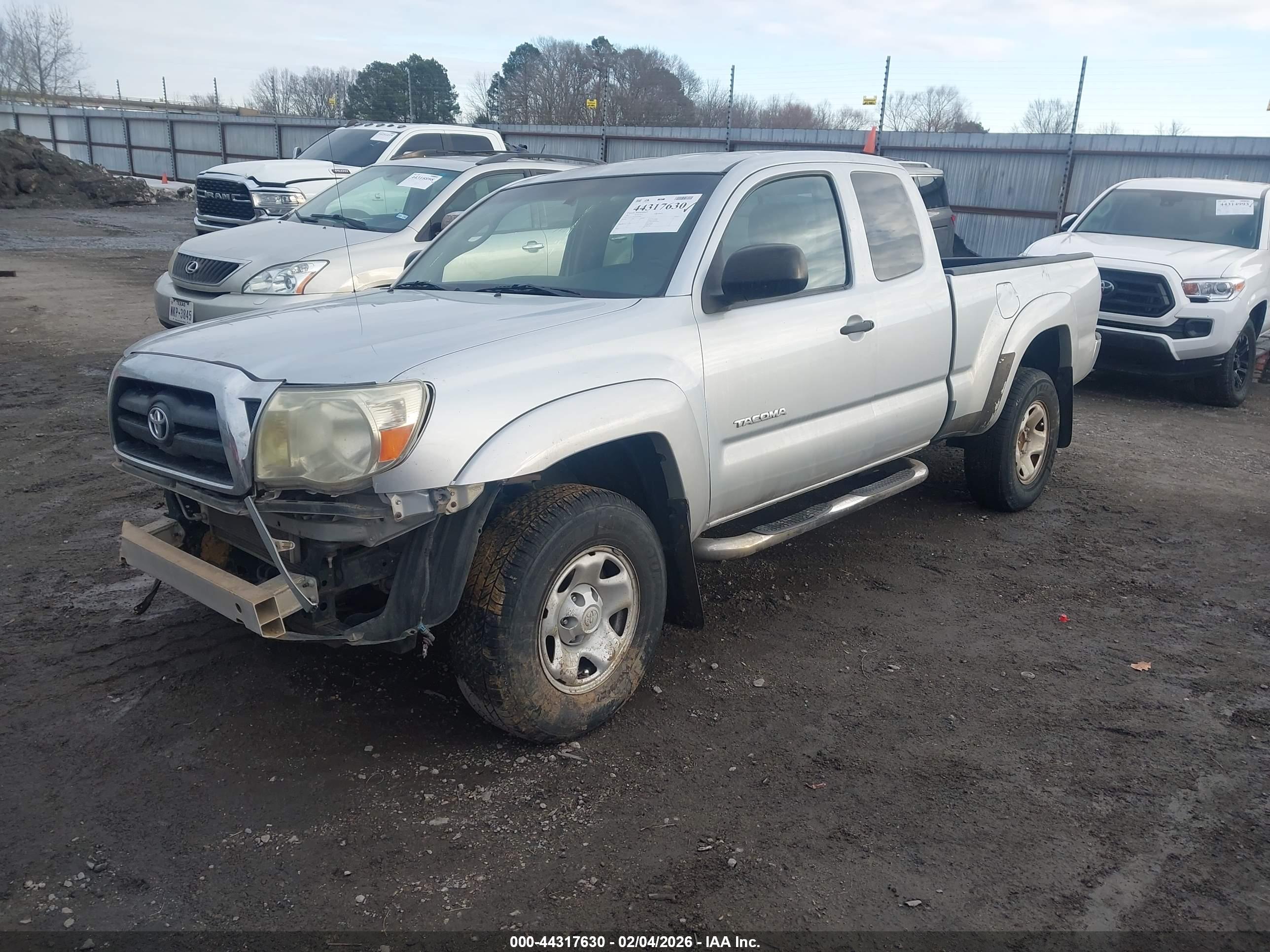 TOYOTA TACOMA image 2