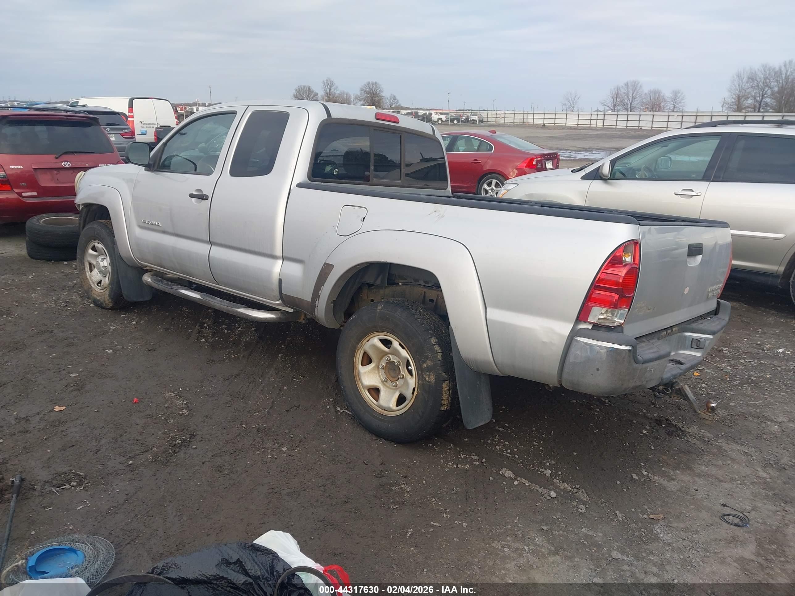 TOYOTA TACOMA image 3