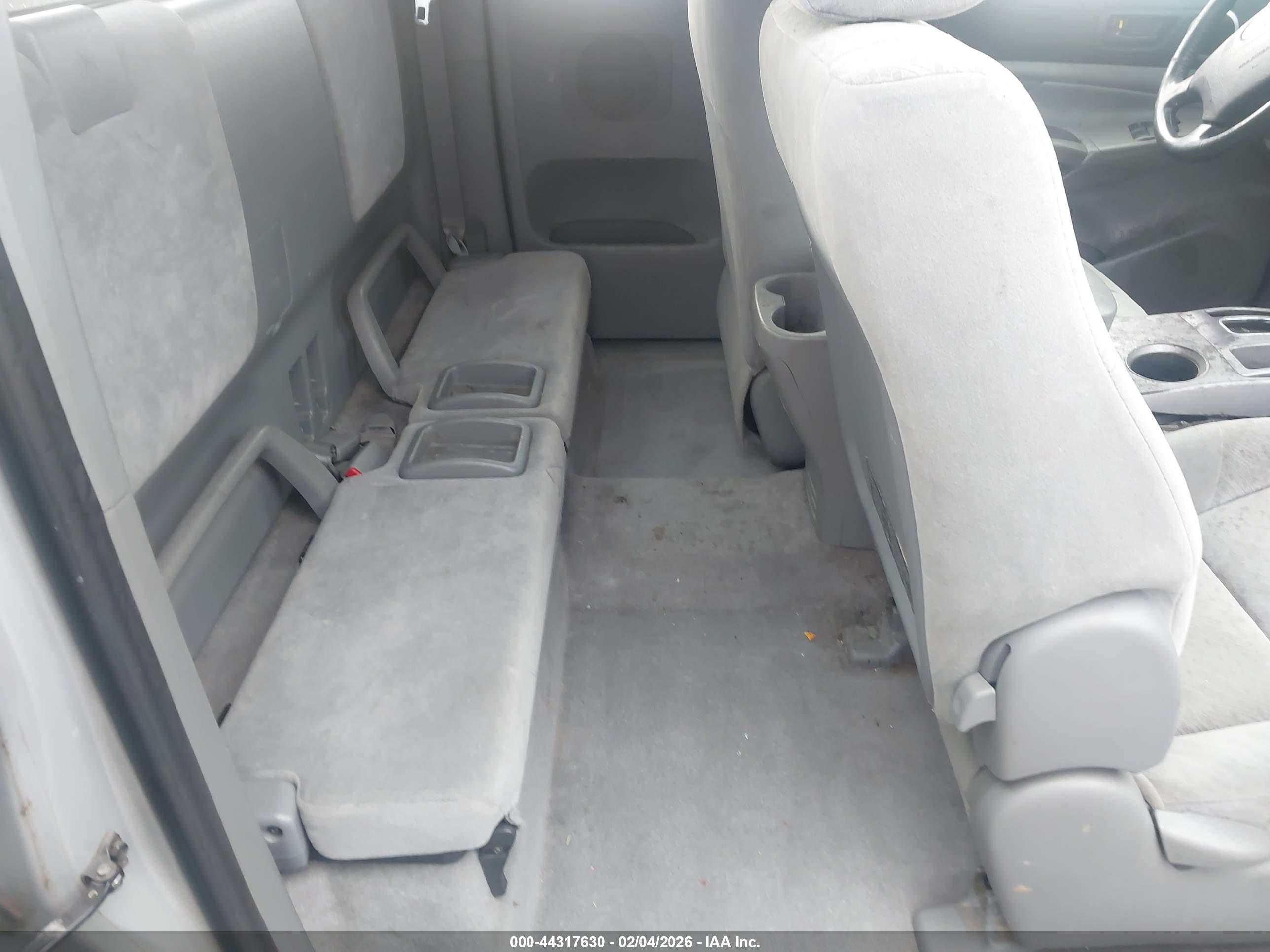 TOYOTA TACOMA image 8