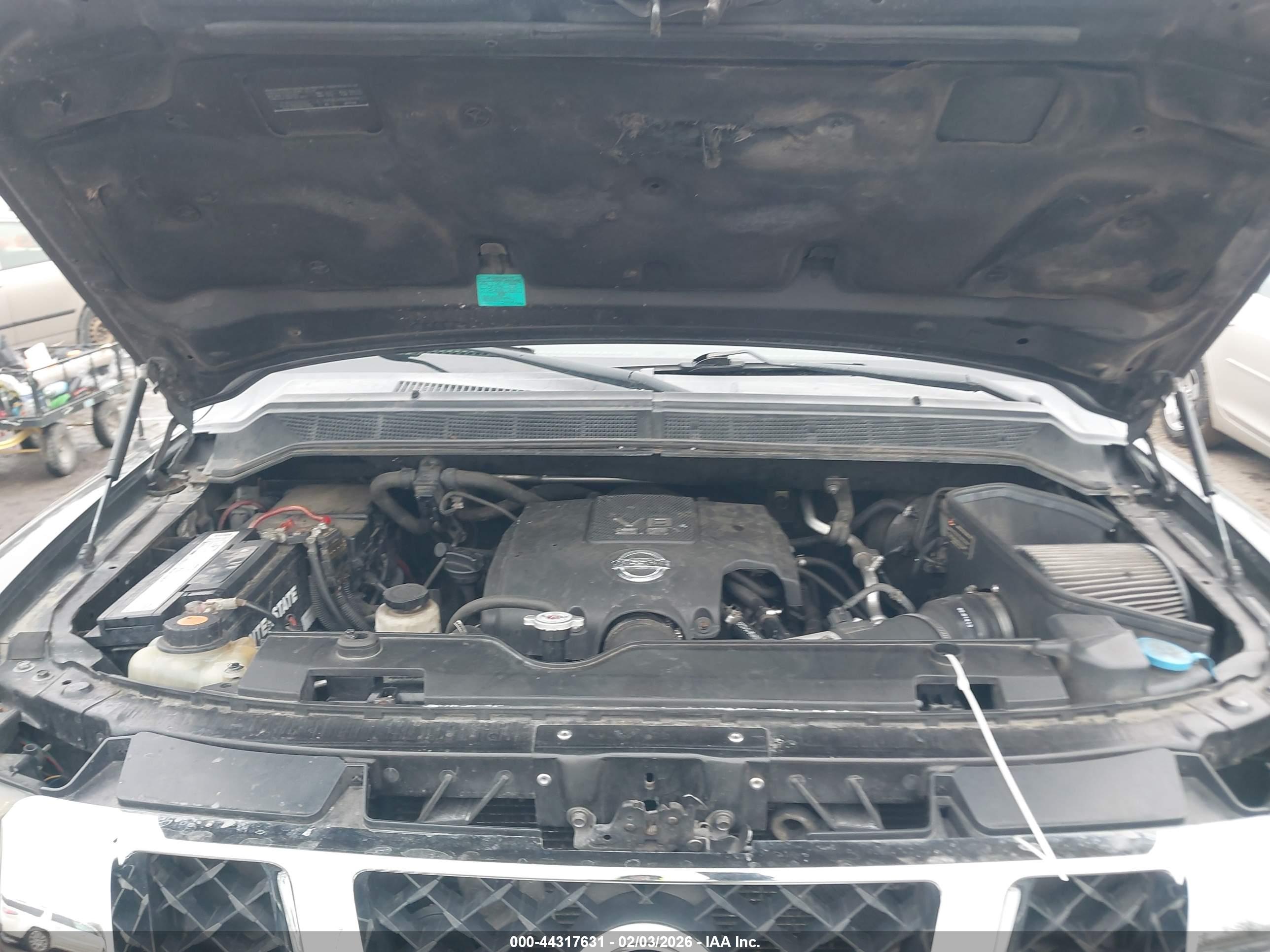 NISSAN TITAN image 10