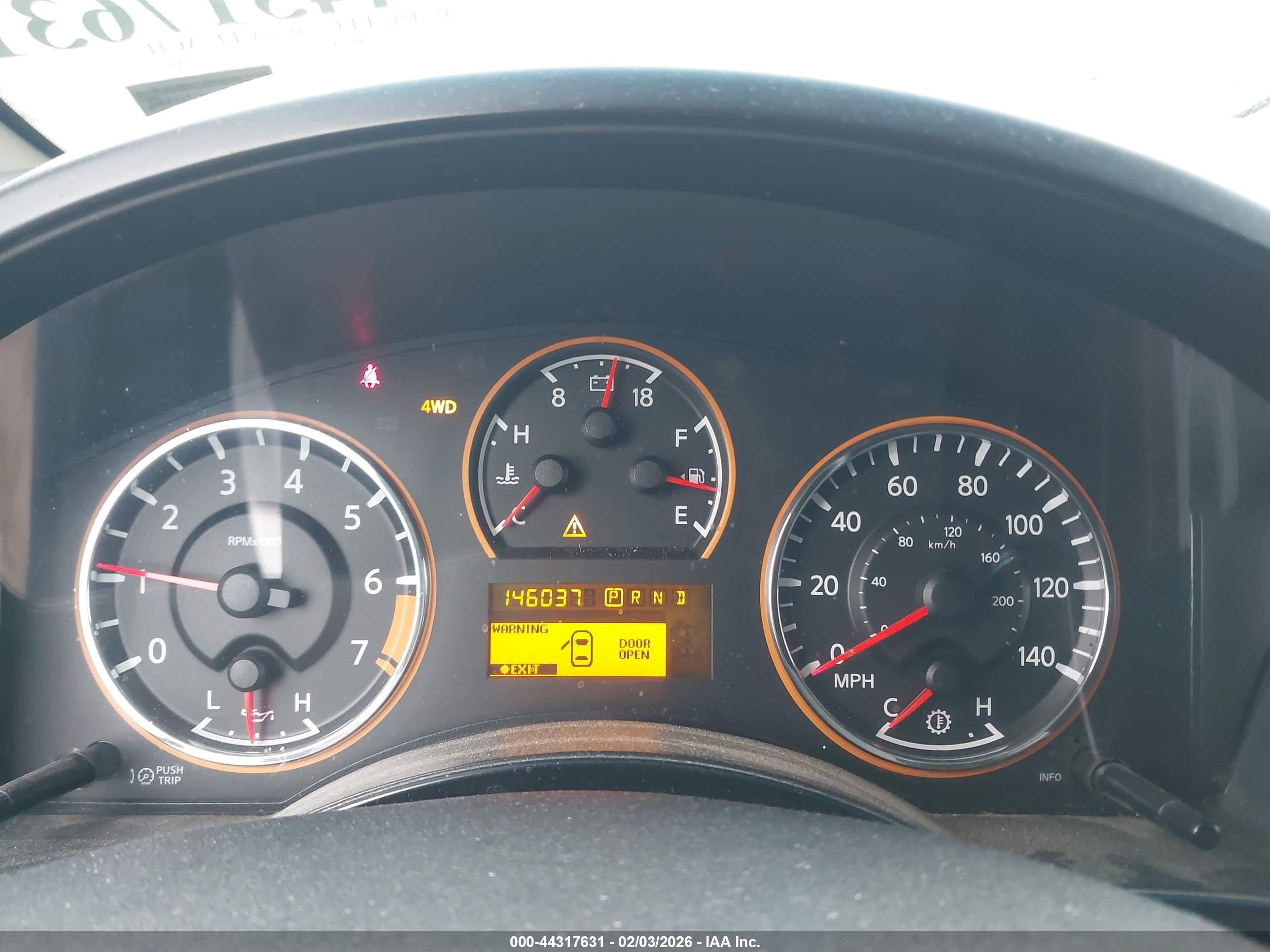 NISSAN TITAN image 7