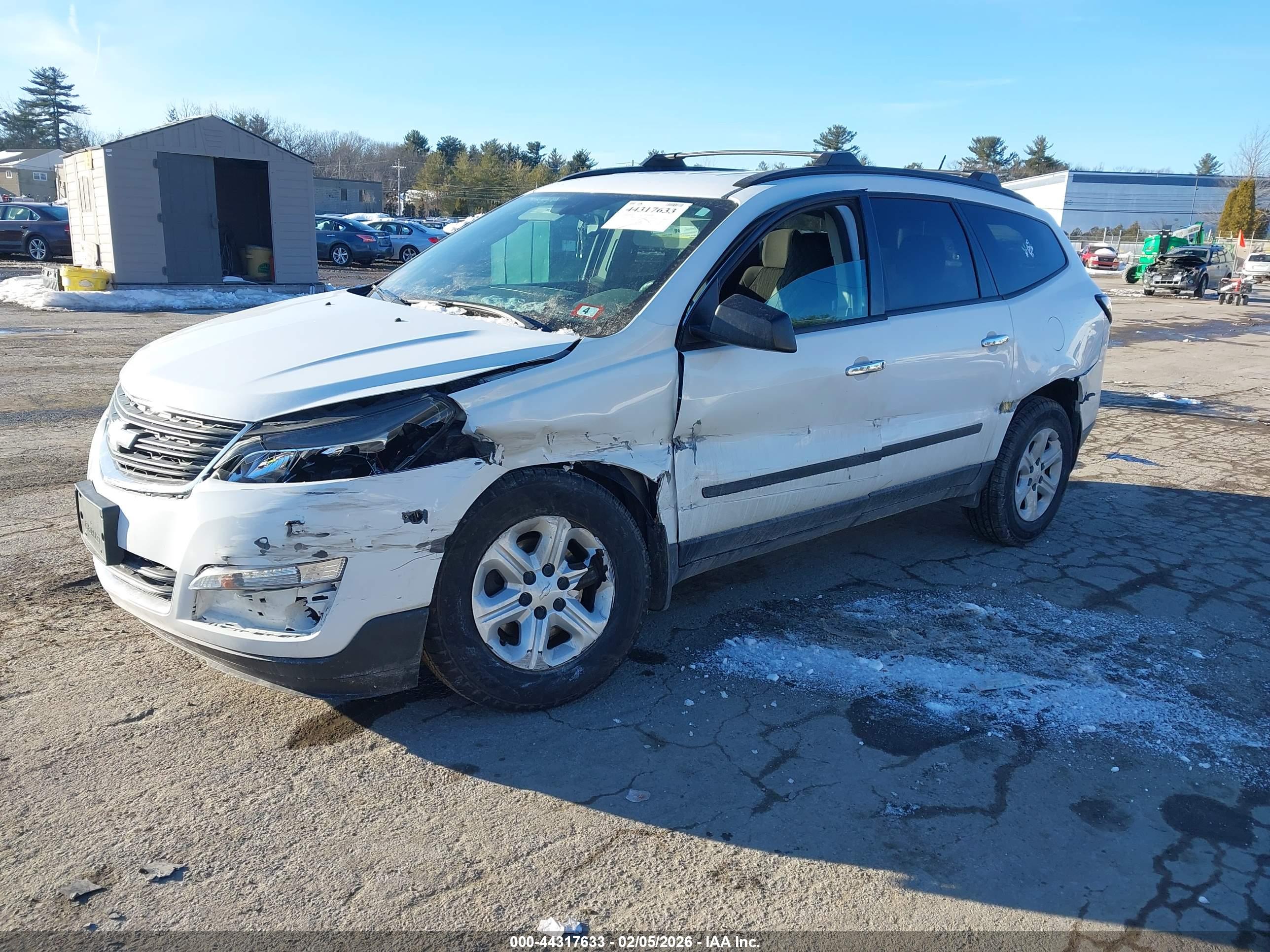 CHEVROLET TRAVERSE image 2