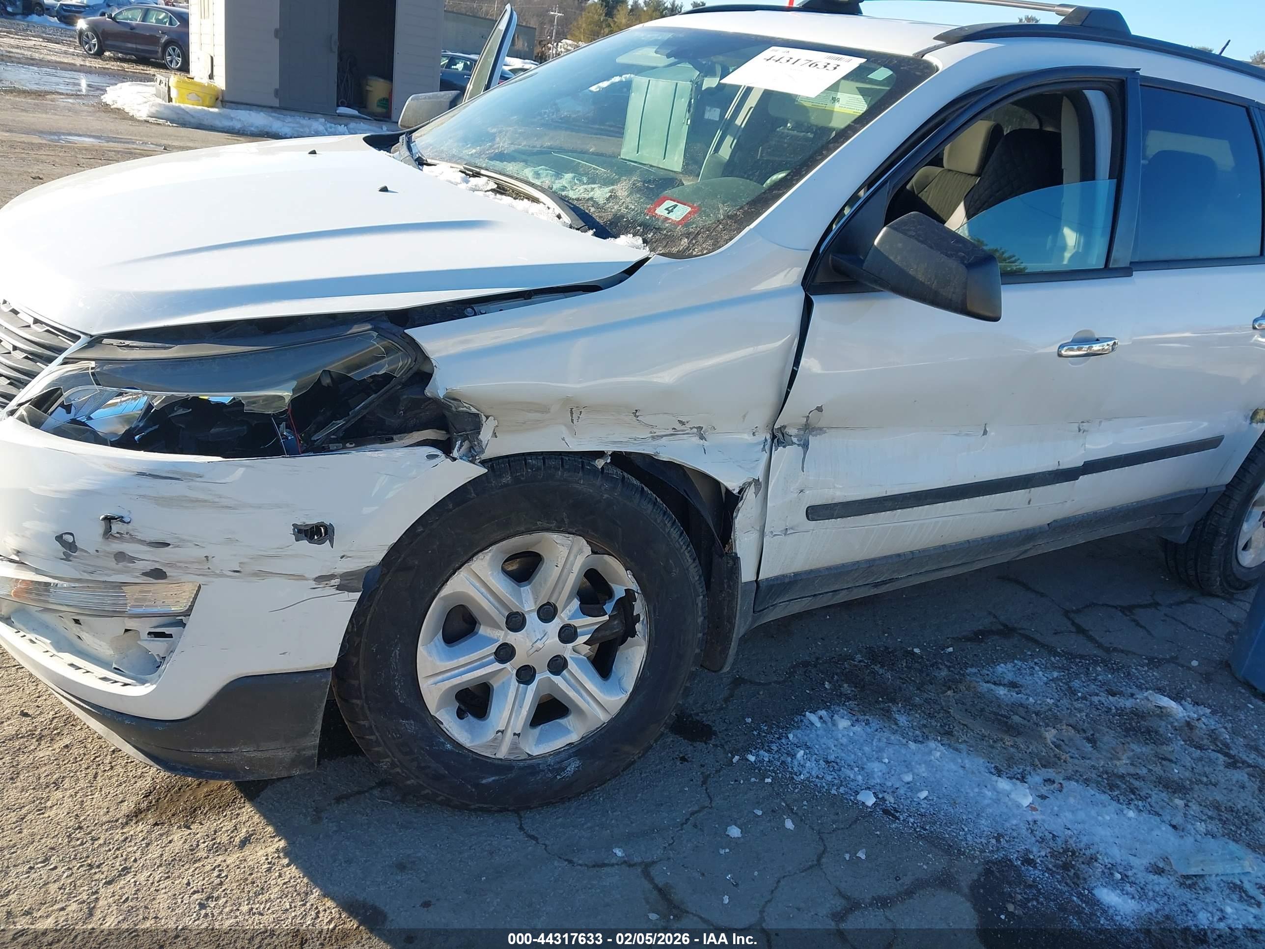 CHEVROLET TRAVERSE image 6