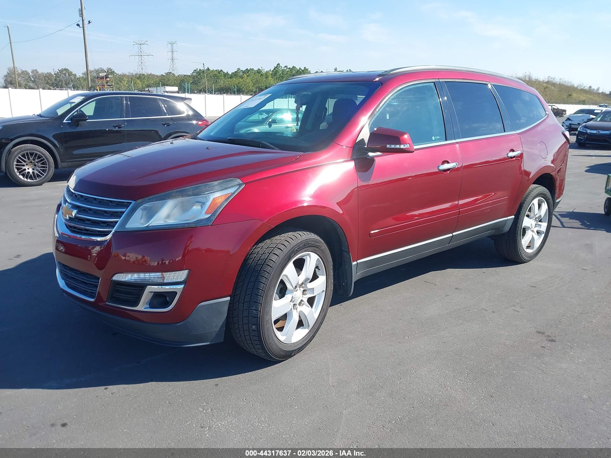 CHEVROLET TRAVERSE image 2