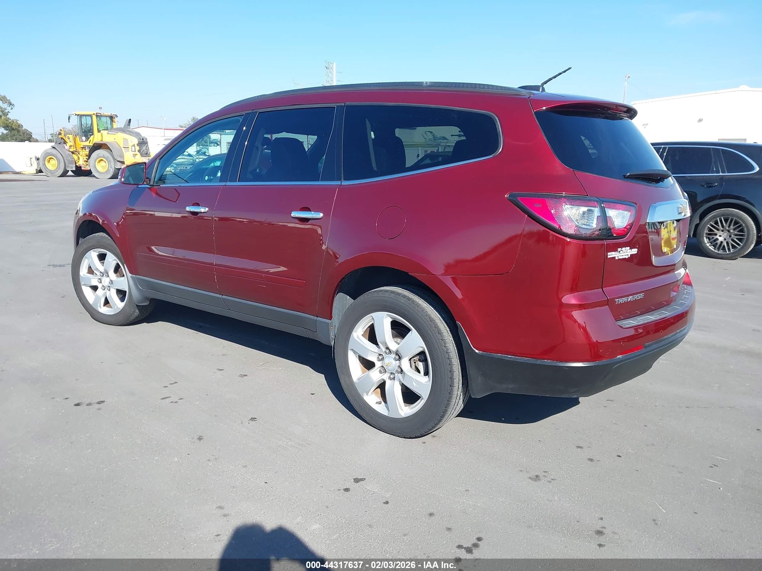 CHEVROLET TRAVERSE image 3
