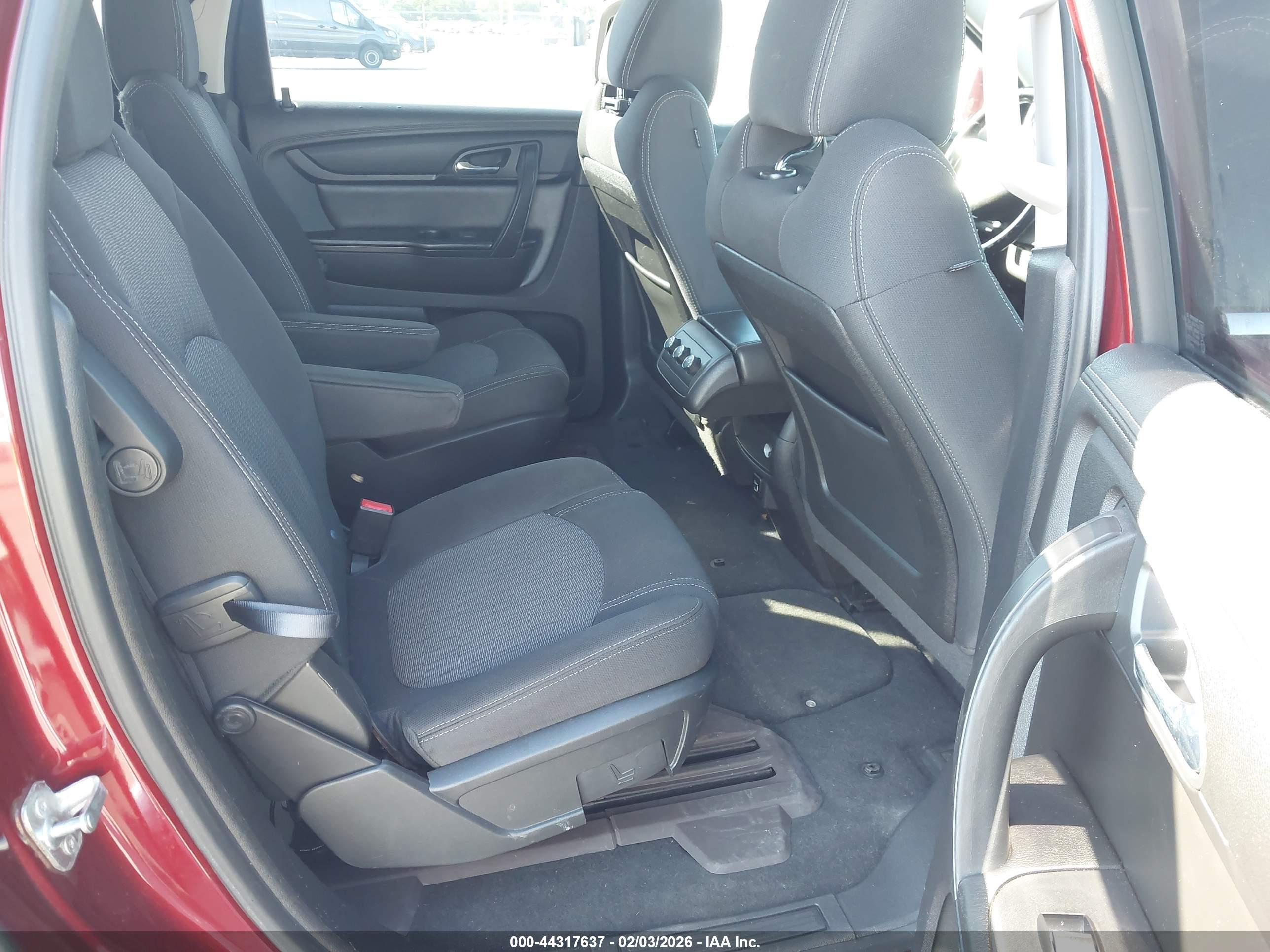CHEVROLET TRAVERSE image 8