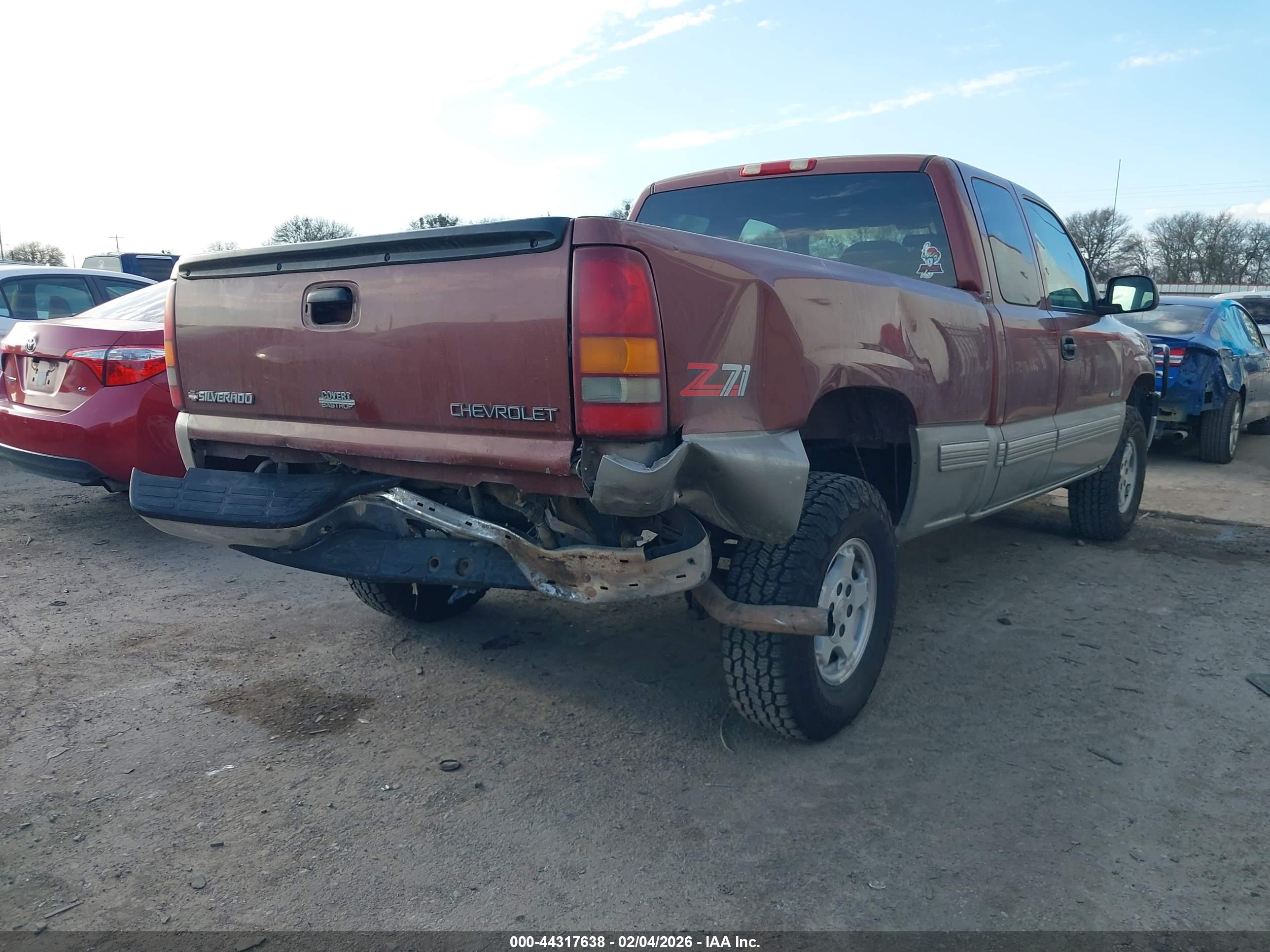 CHEVROLET SILVERADO image 4