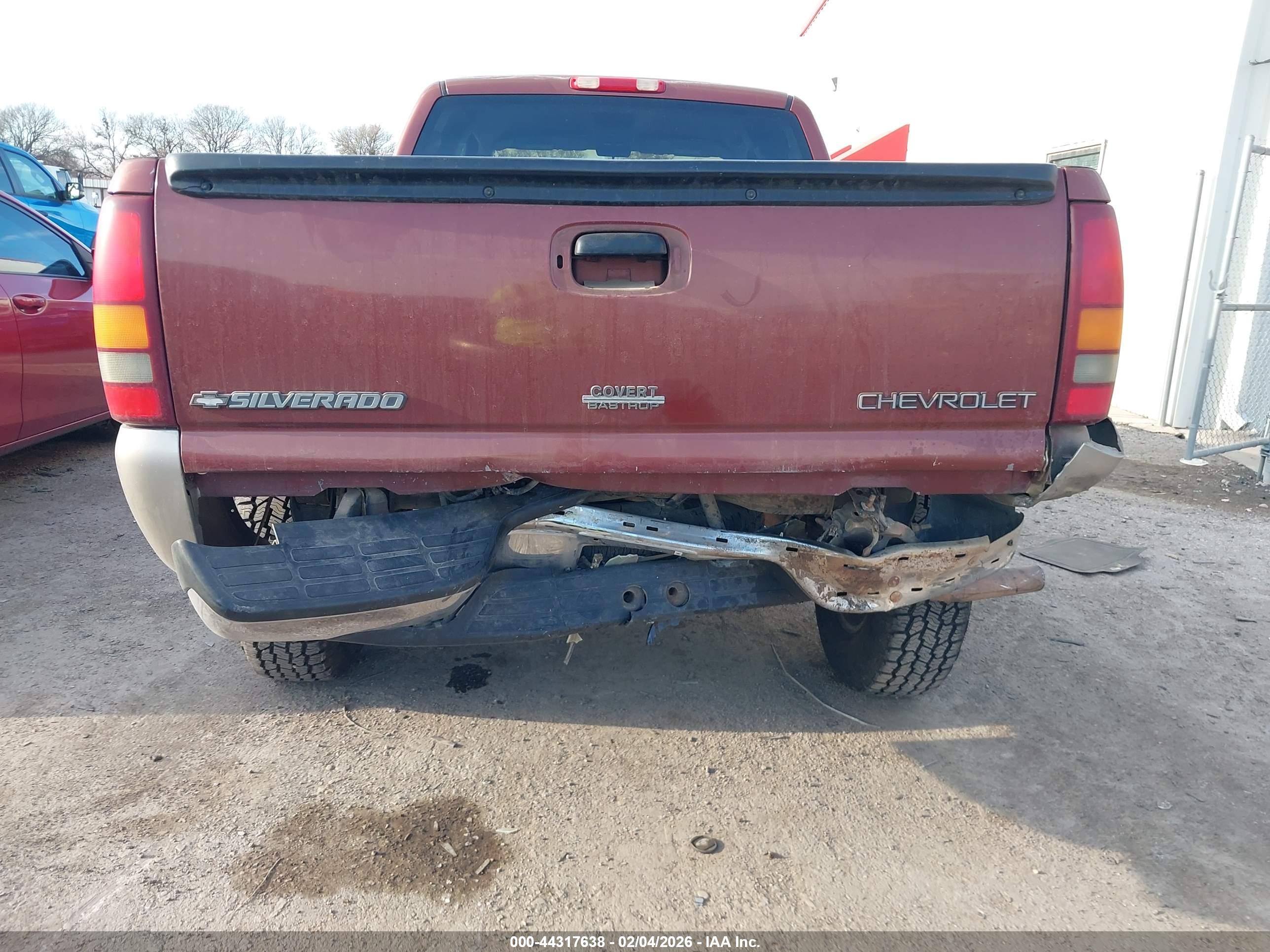 CHEVROLET SILVERADO image 6