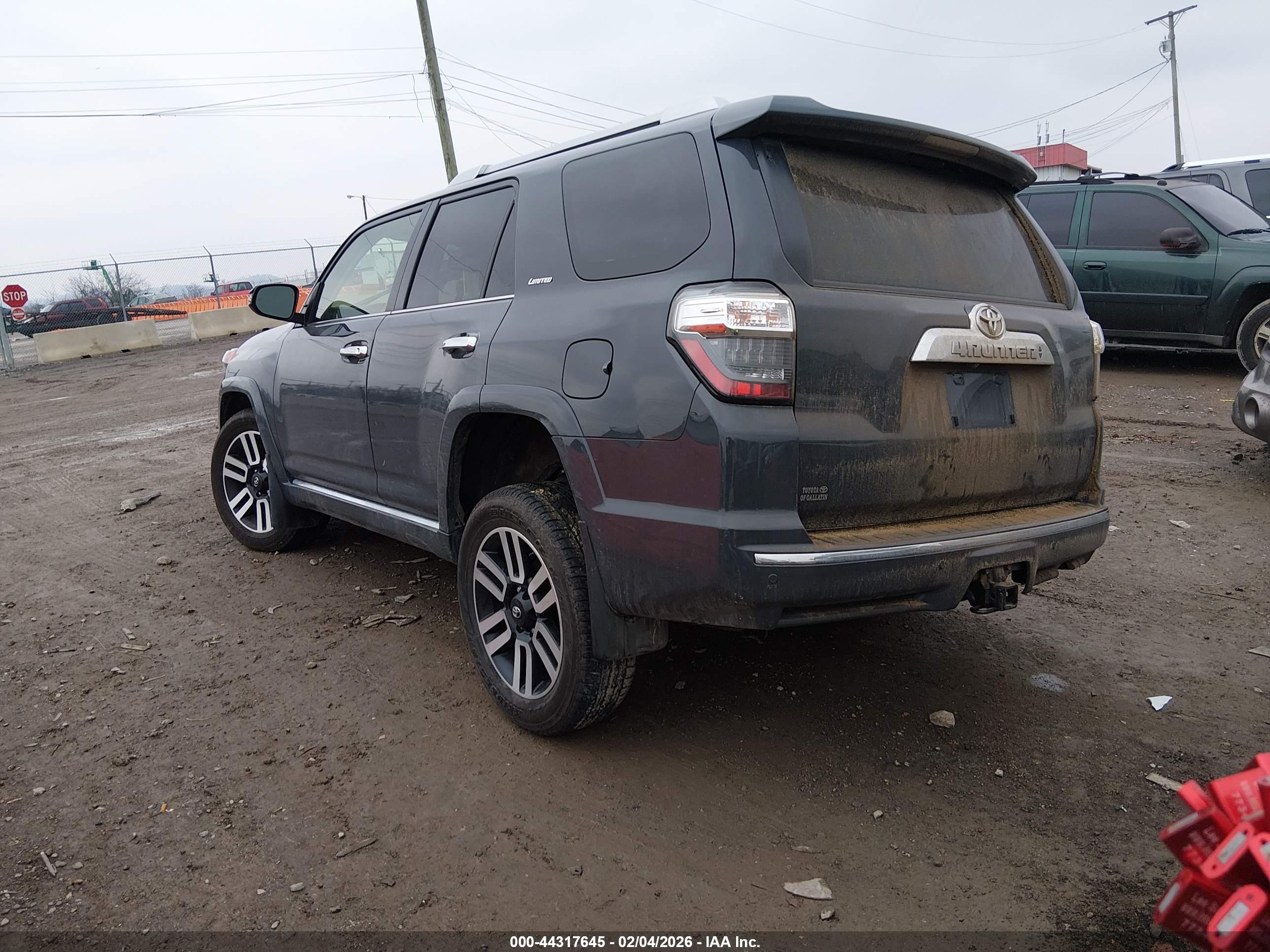 TOYOTA 4RUNNER image 3