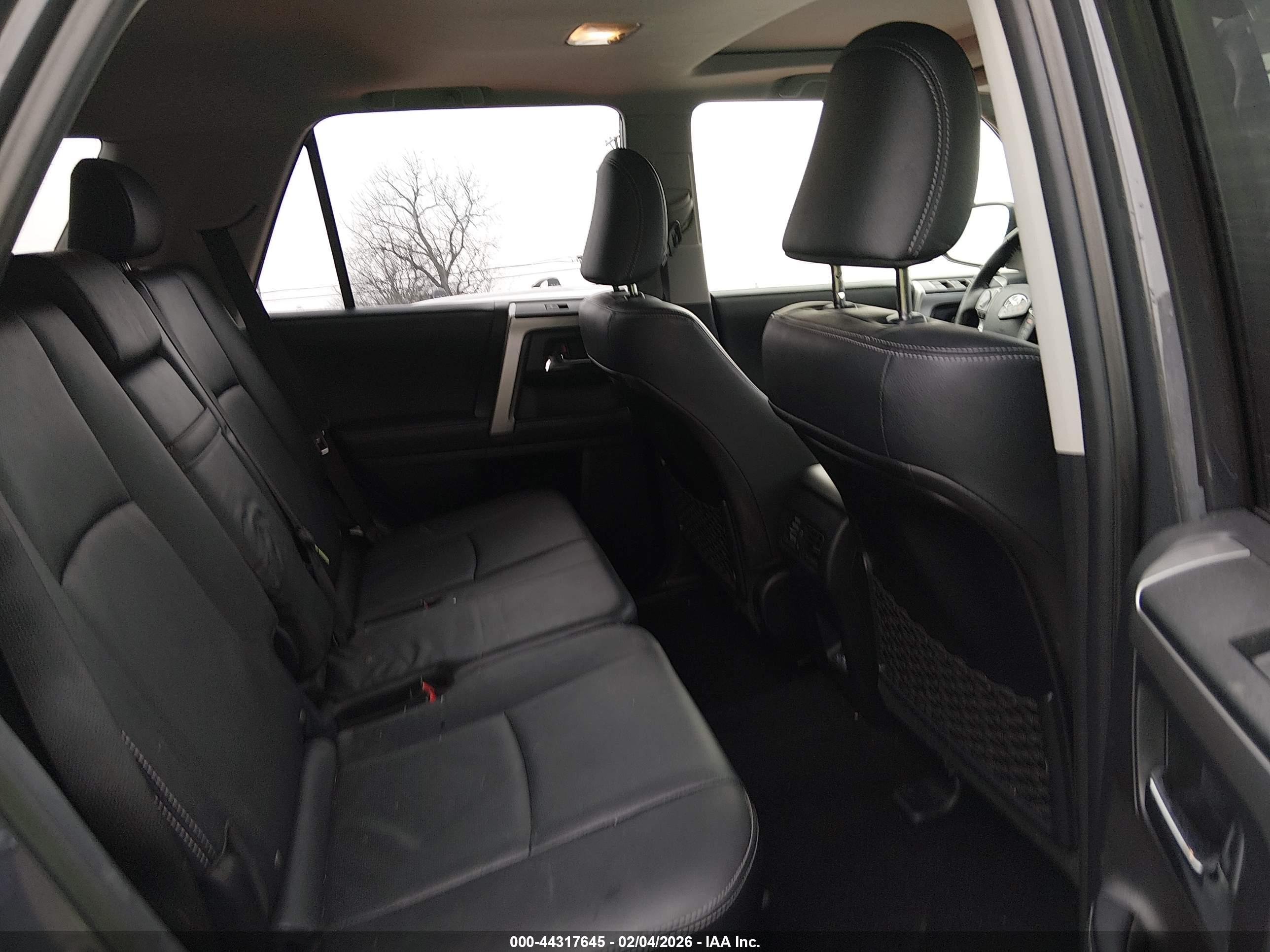 TOYOTA 4RUNNER image 8