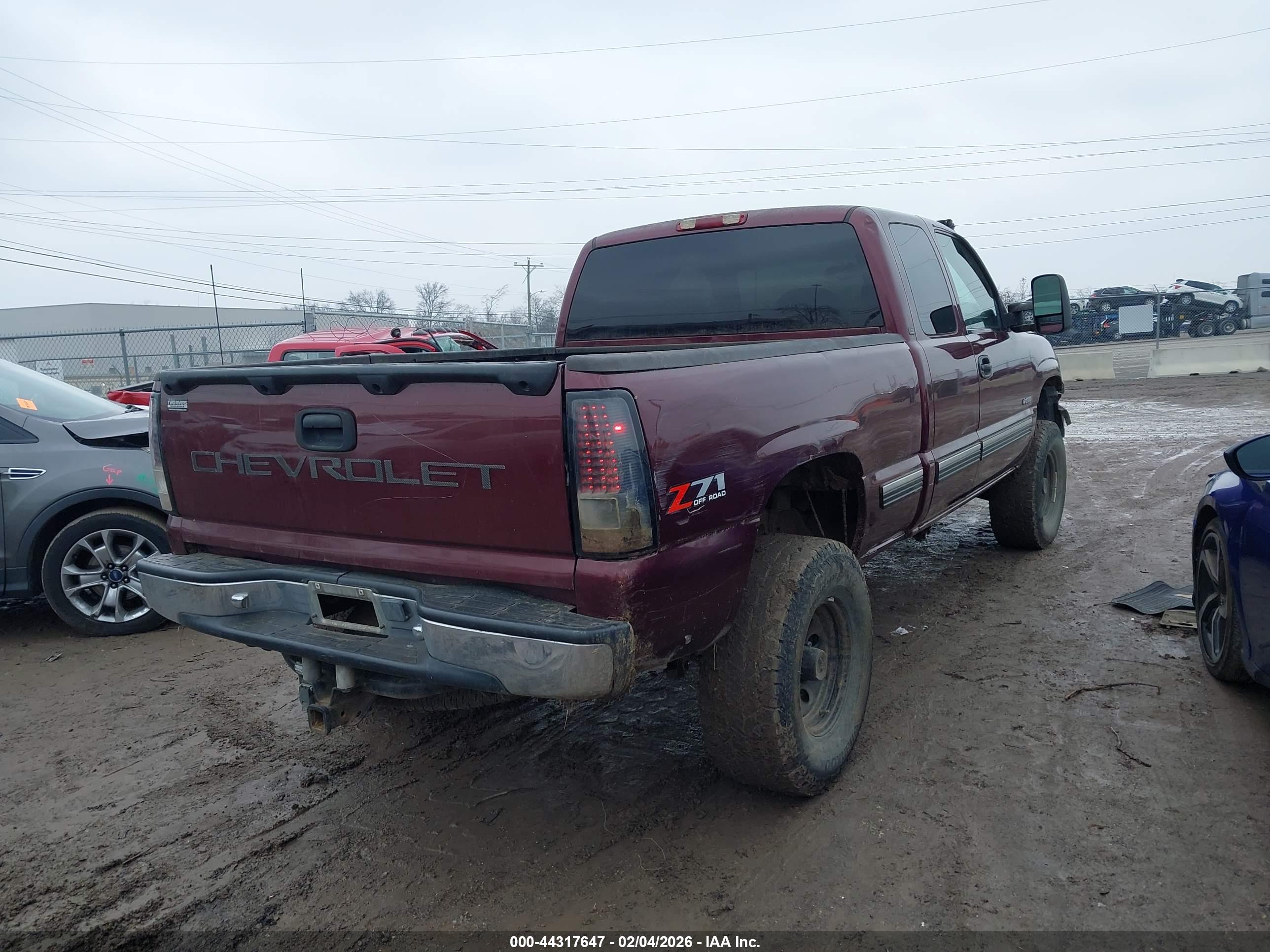 CHEVROLET SILVERADO image 4