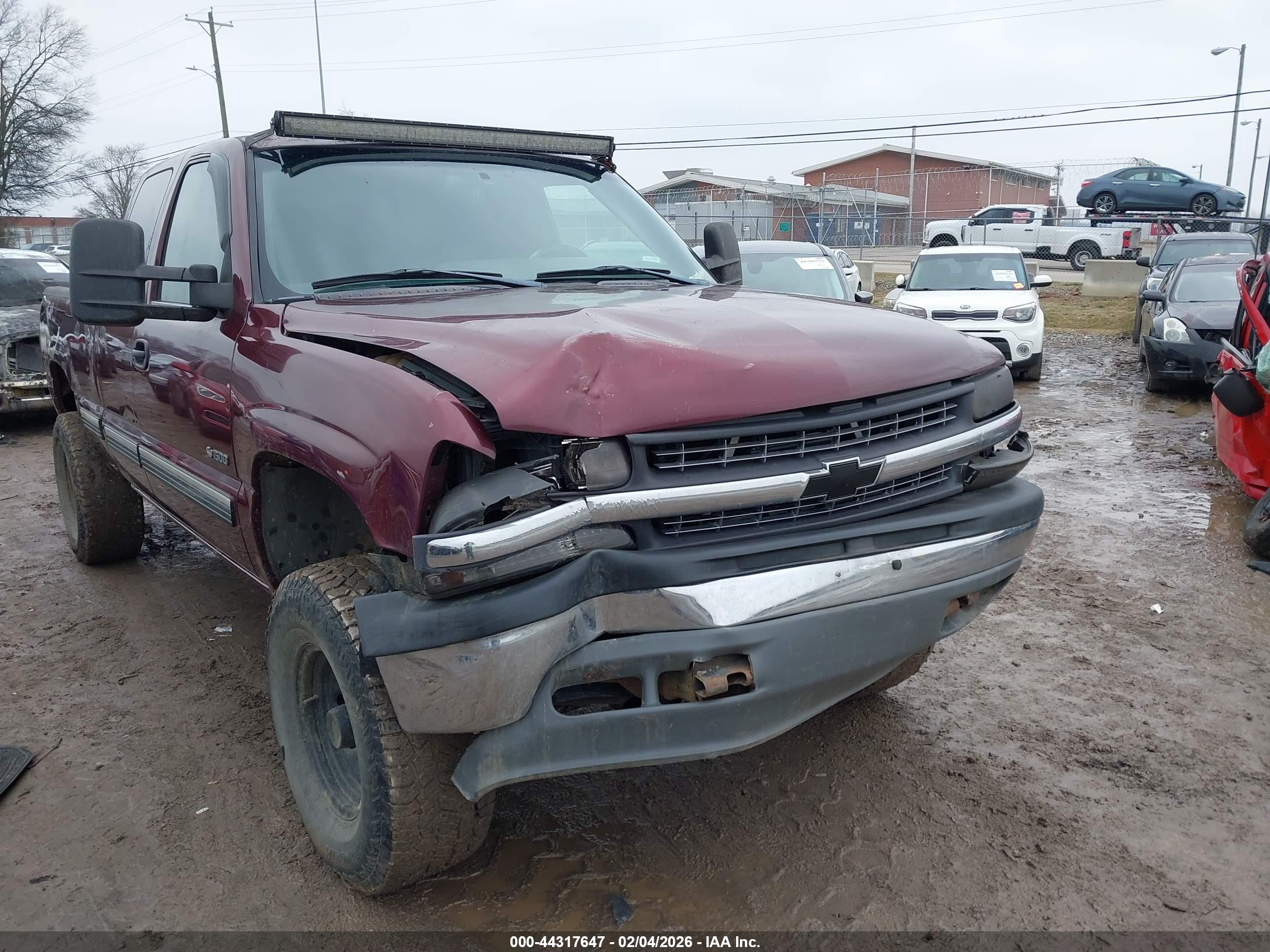 CHEVROLET SILVERADO image 6