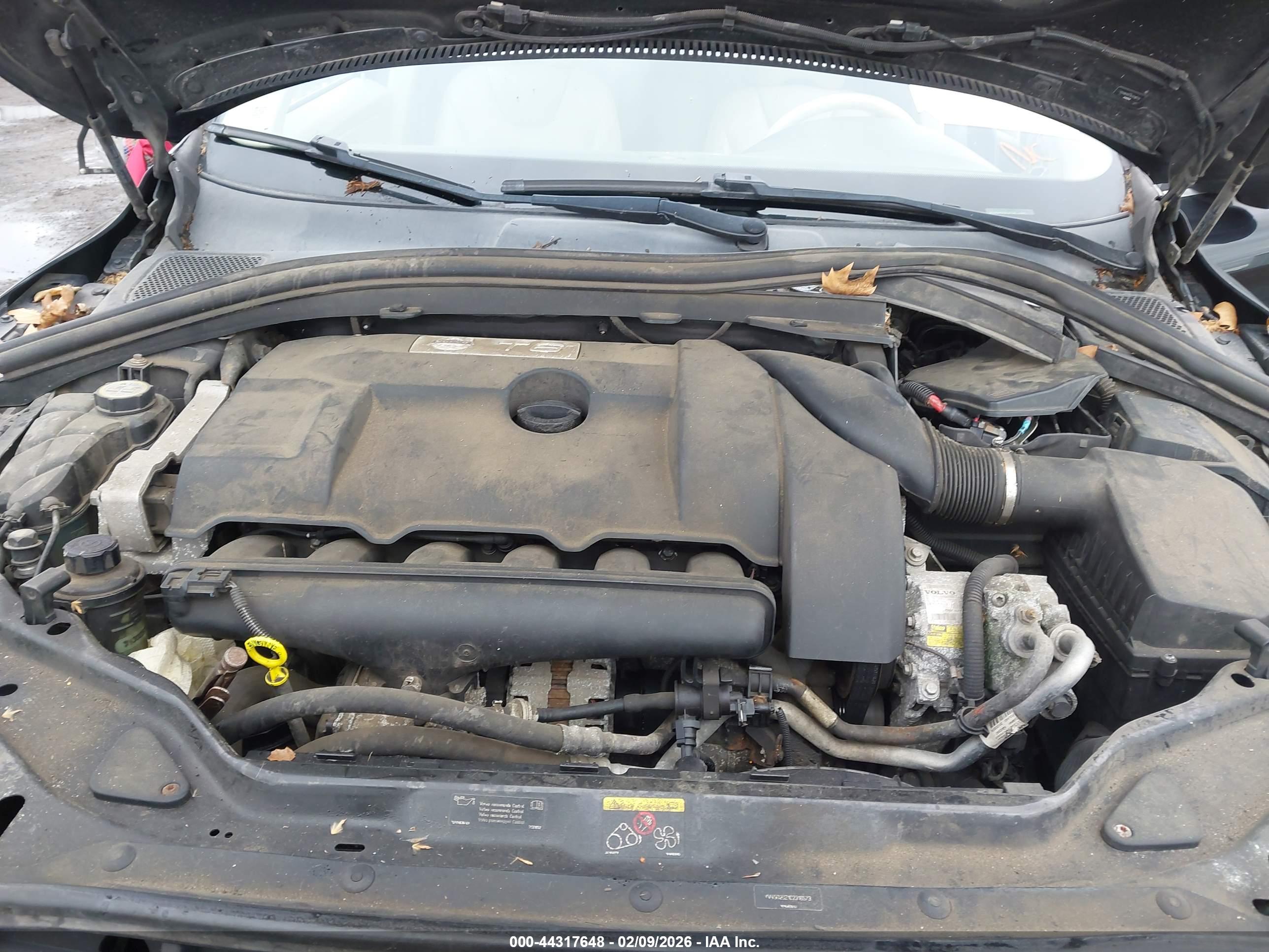 VOLVO XC60 image 10