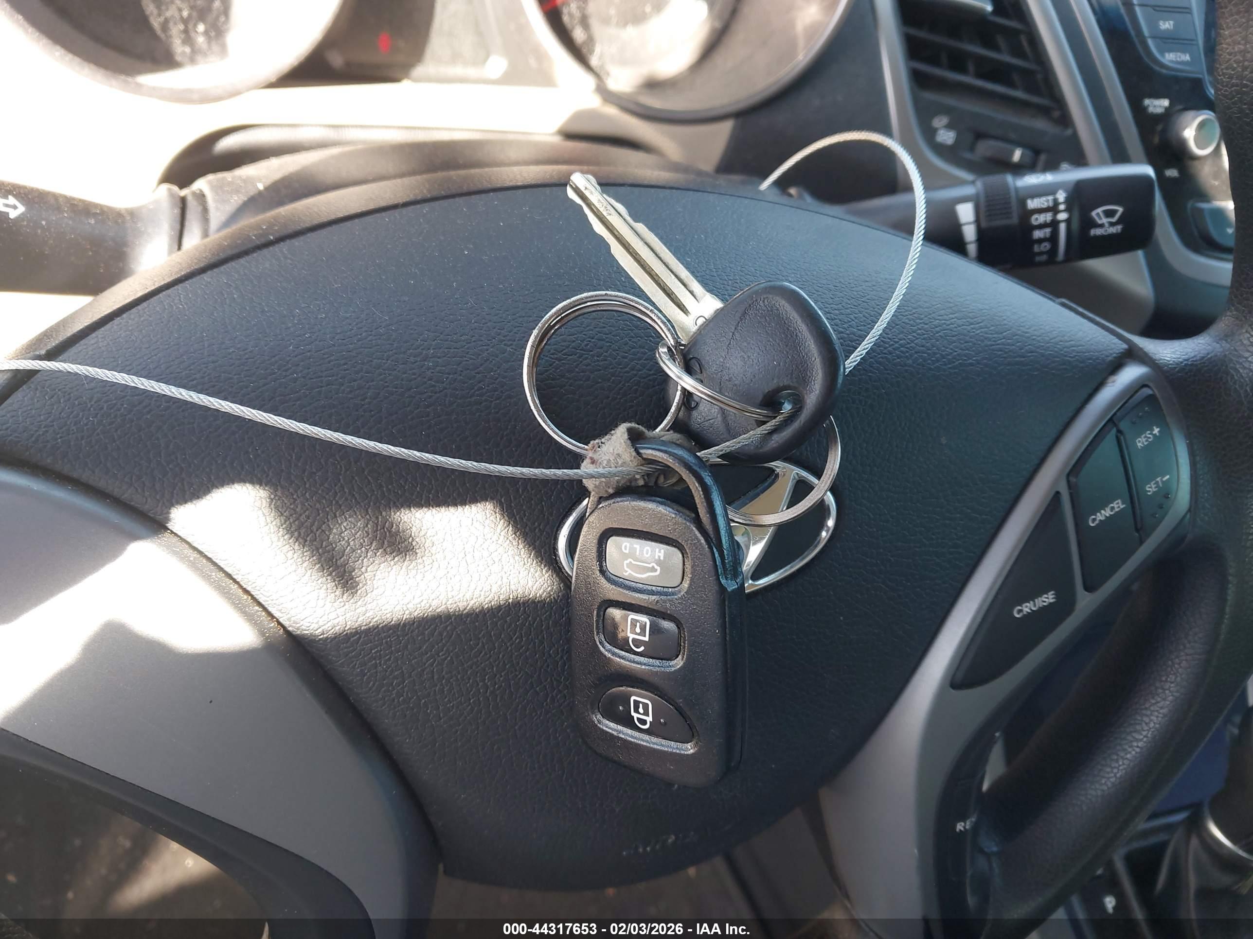 HYUNDAI ELANTRA image 11