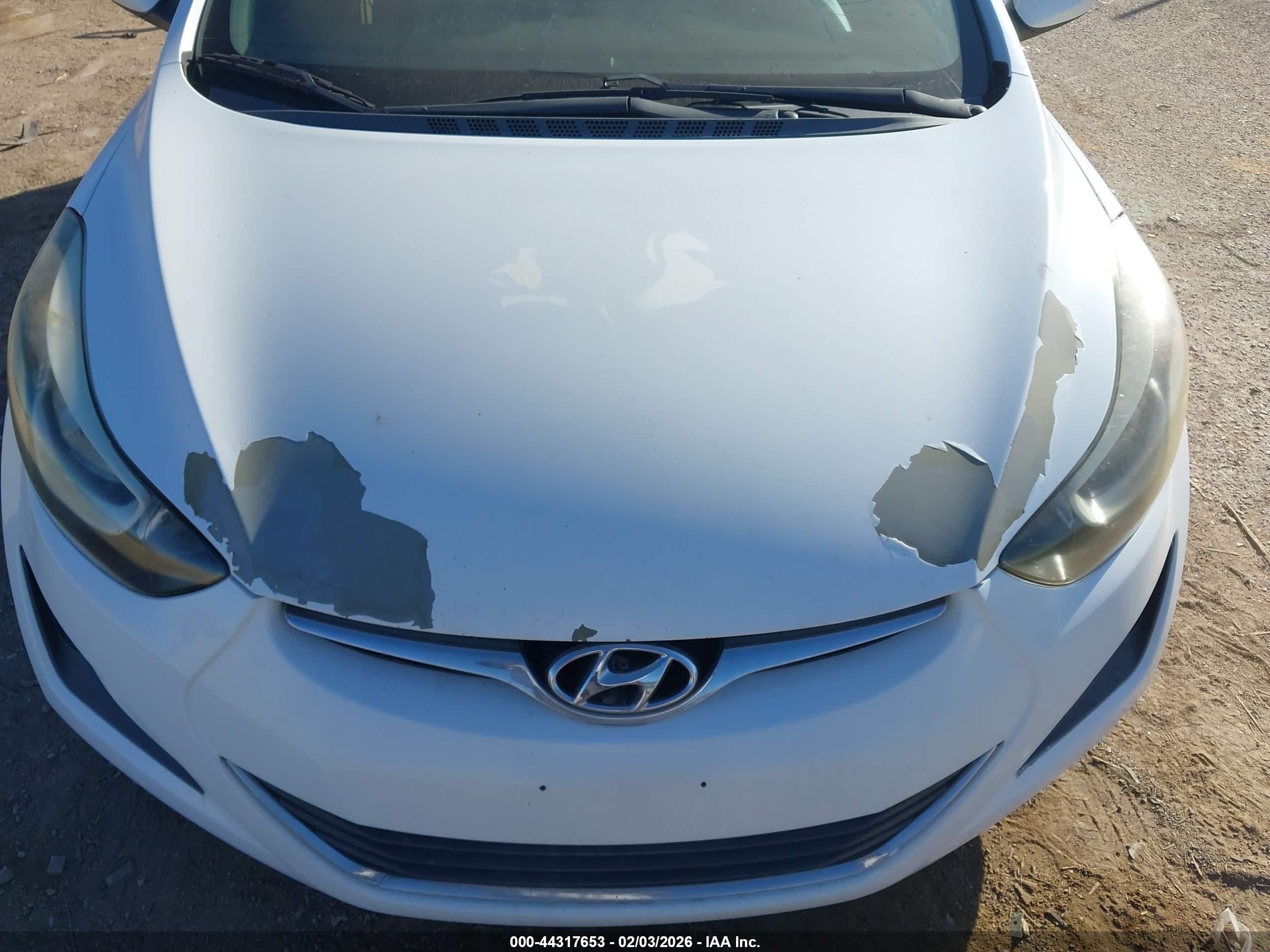 HYUNDAI ELANTRA image 6