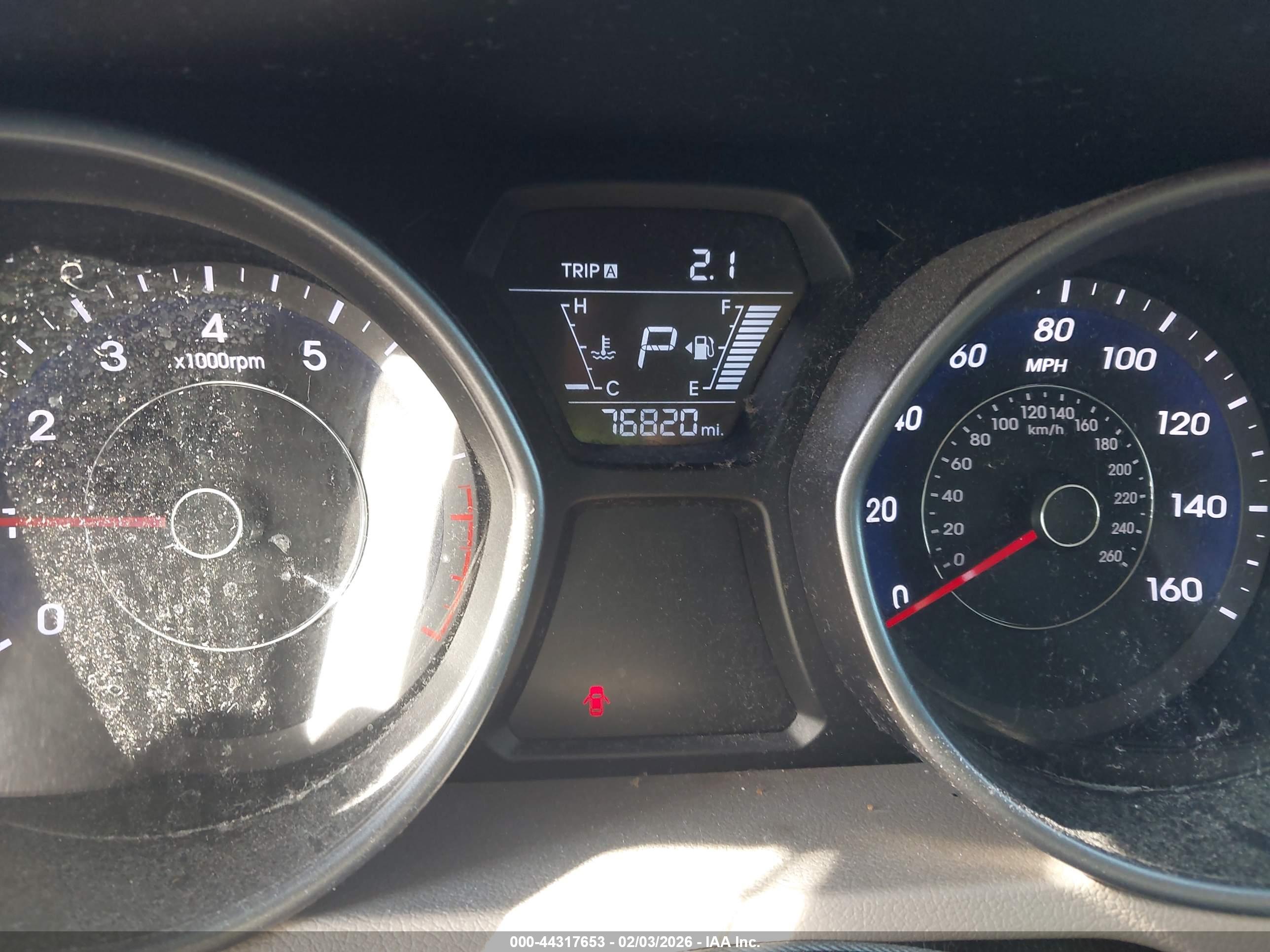 HYUNDAI ELANTRA image 7