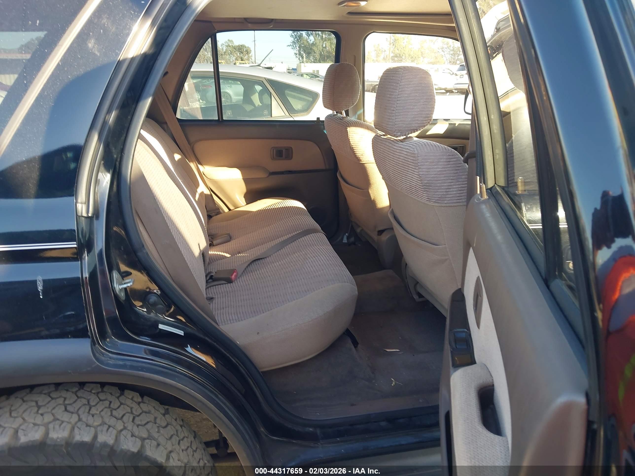 TOYOTA 4RUNNER image 8