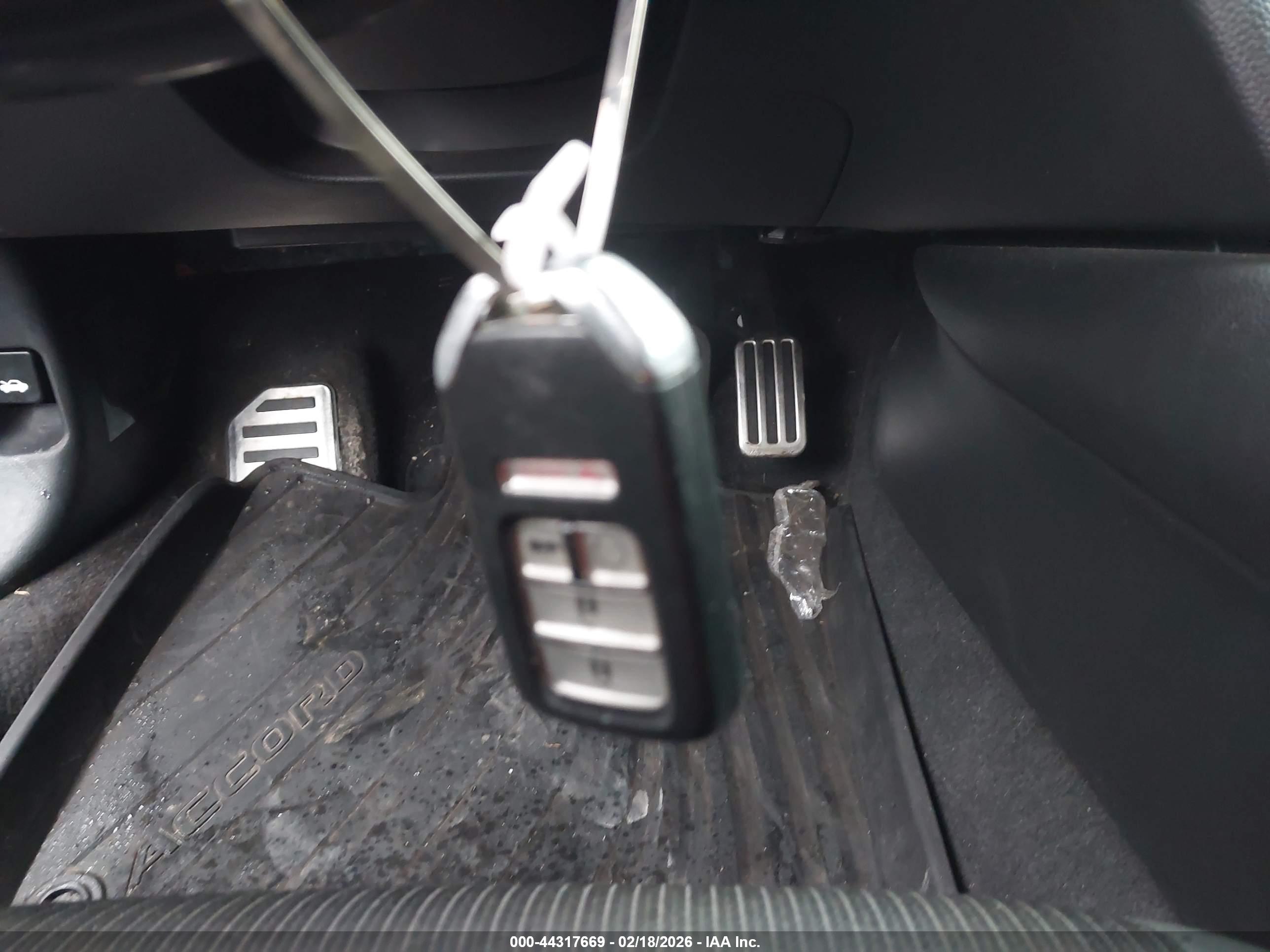 HONDA ACCORD image 11