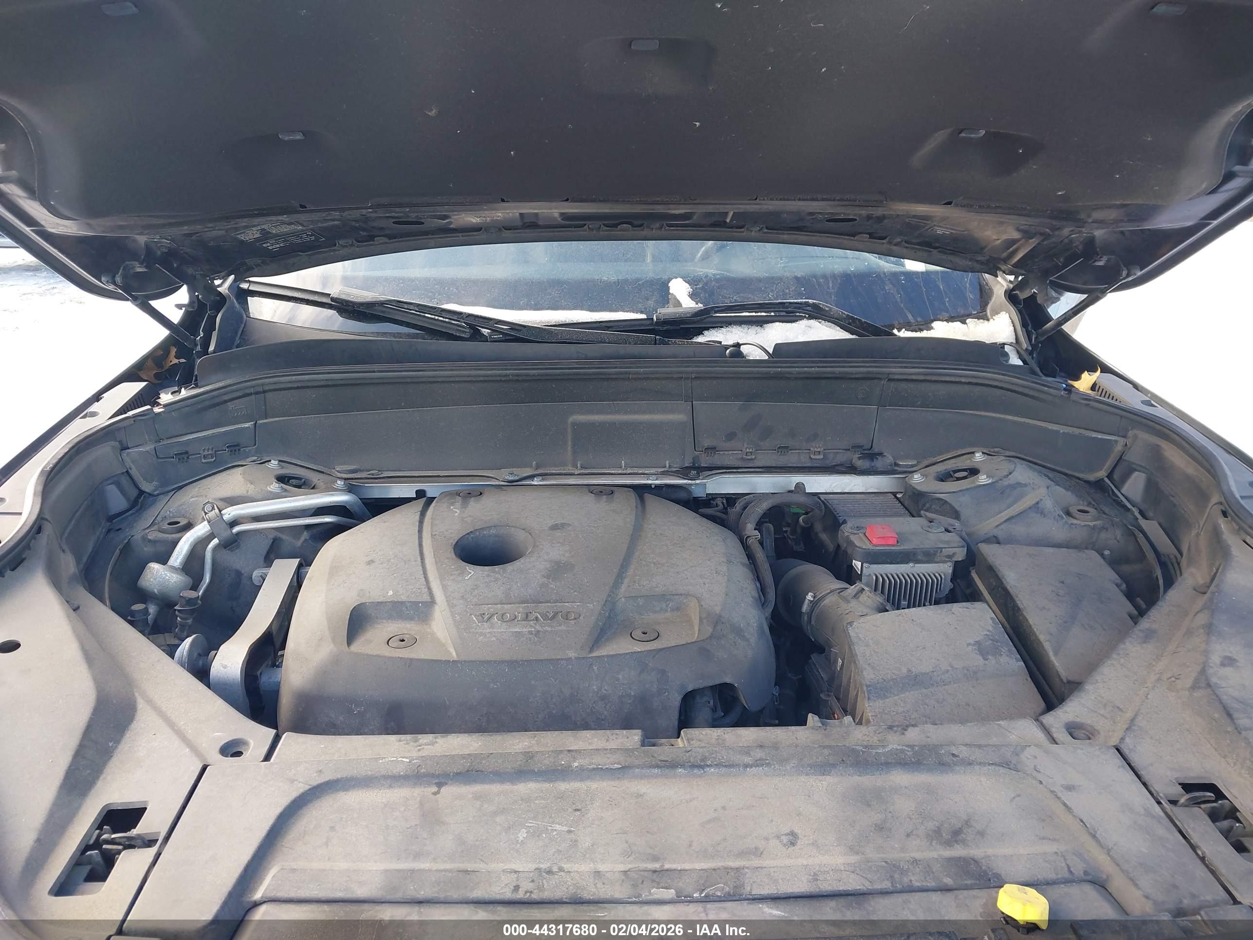VOLVO XC90 image 10