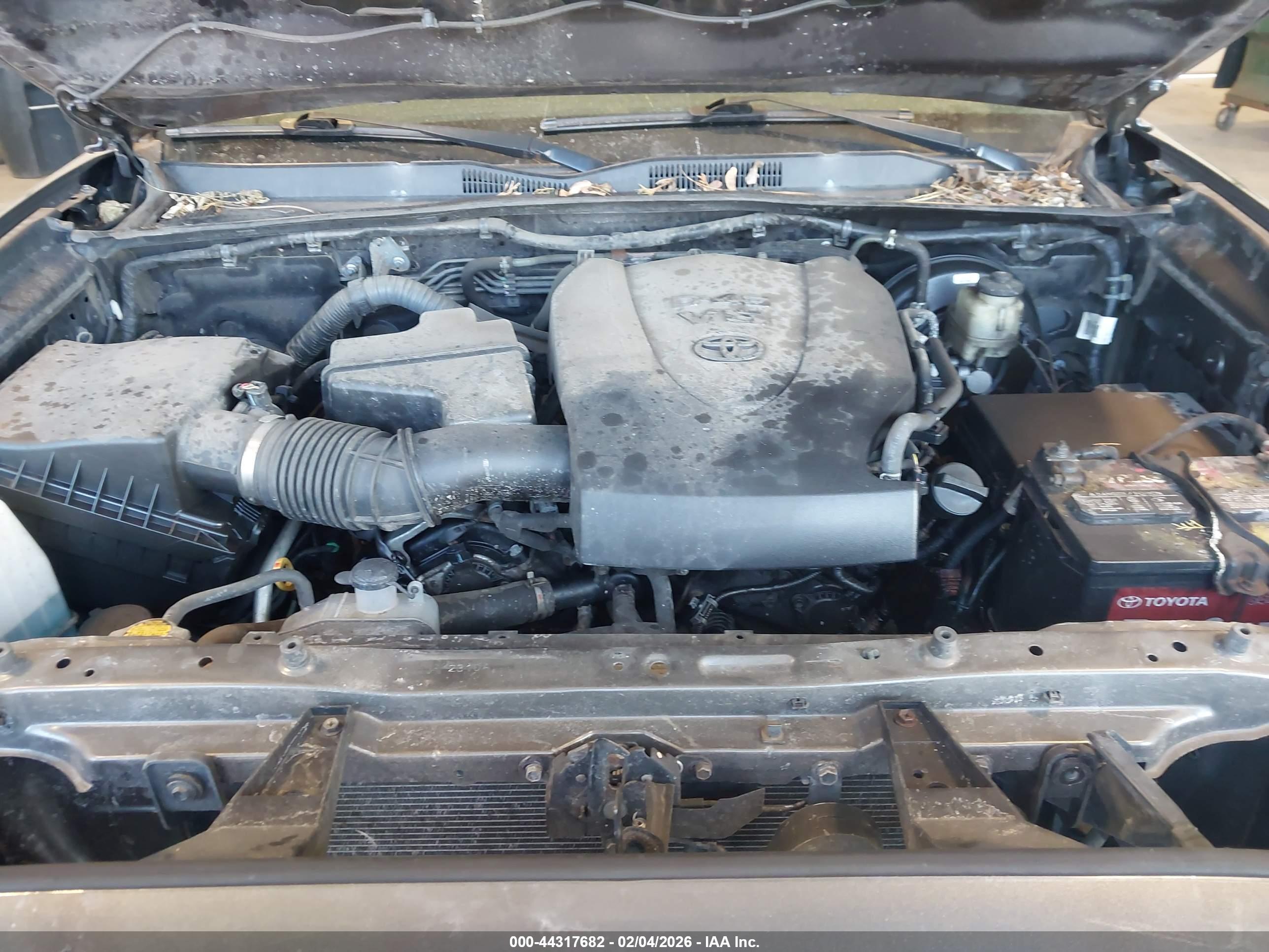TOYOTA TACOMA image 10